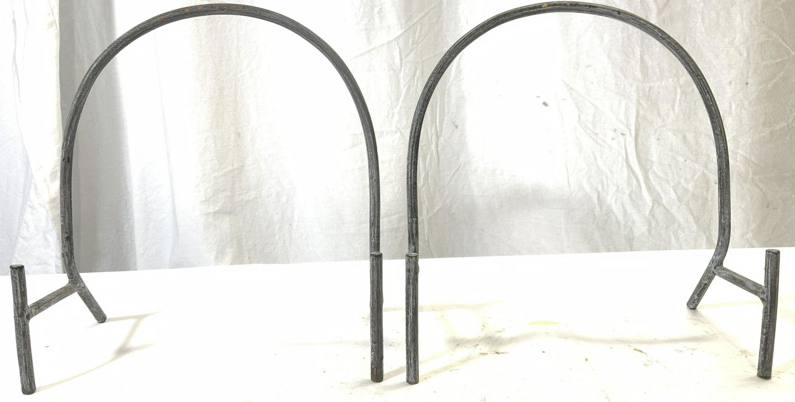Pair Arched Metal Plate Stands Easels (1 of 7)