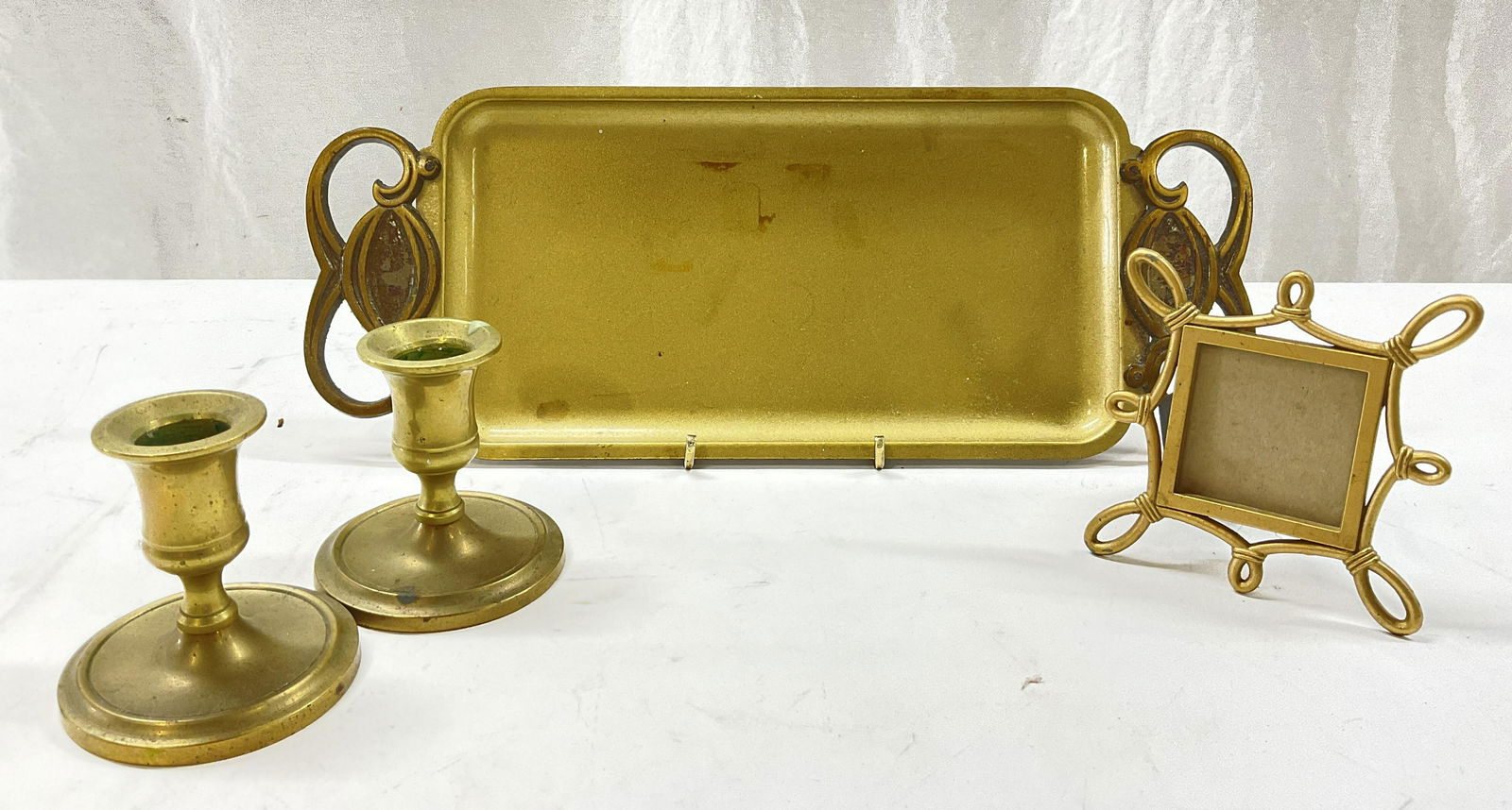 Lot Metalwares, Brass Candle Holders & More (1 of 5)