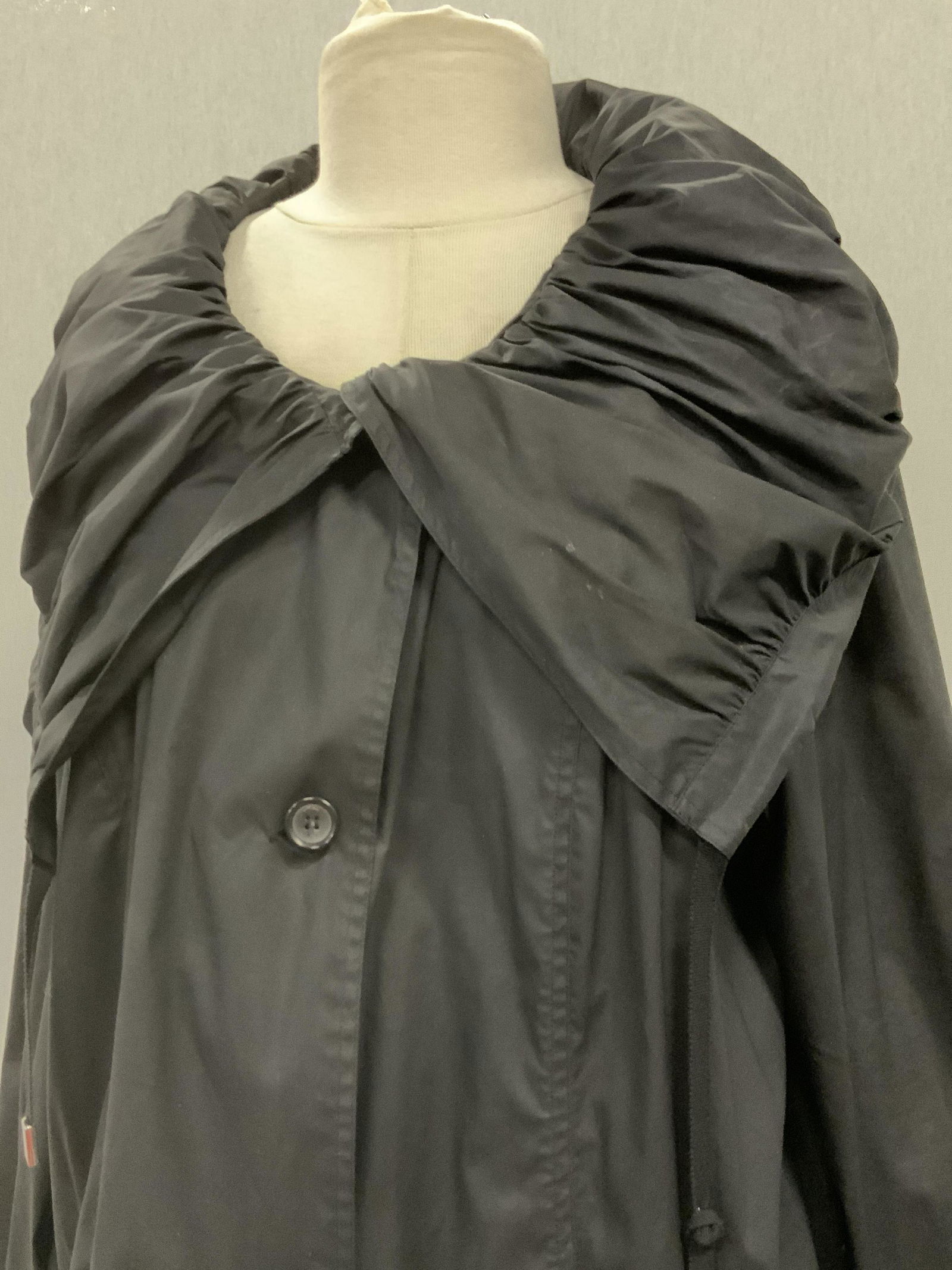 PIAZZA SEMPIONE LIGHTWEIGHT JACKET, ITALY (1 of 5)