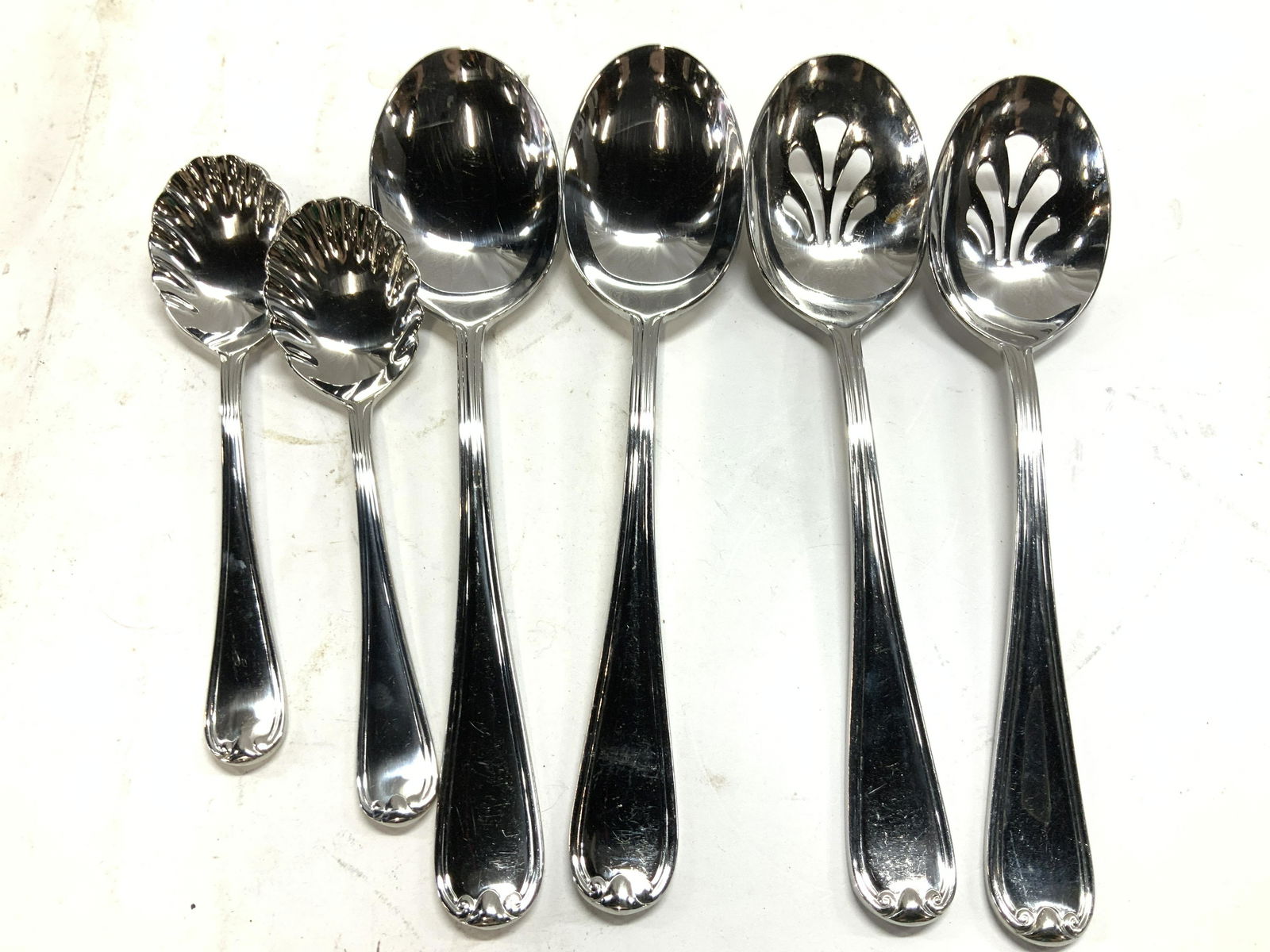 Lot 6 REED & Barton Hostess Flatware Spoons (1 of 5)
