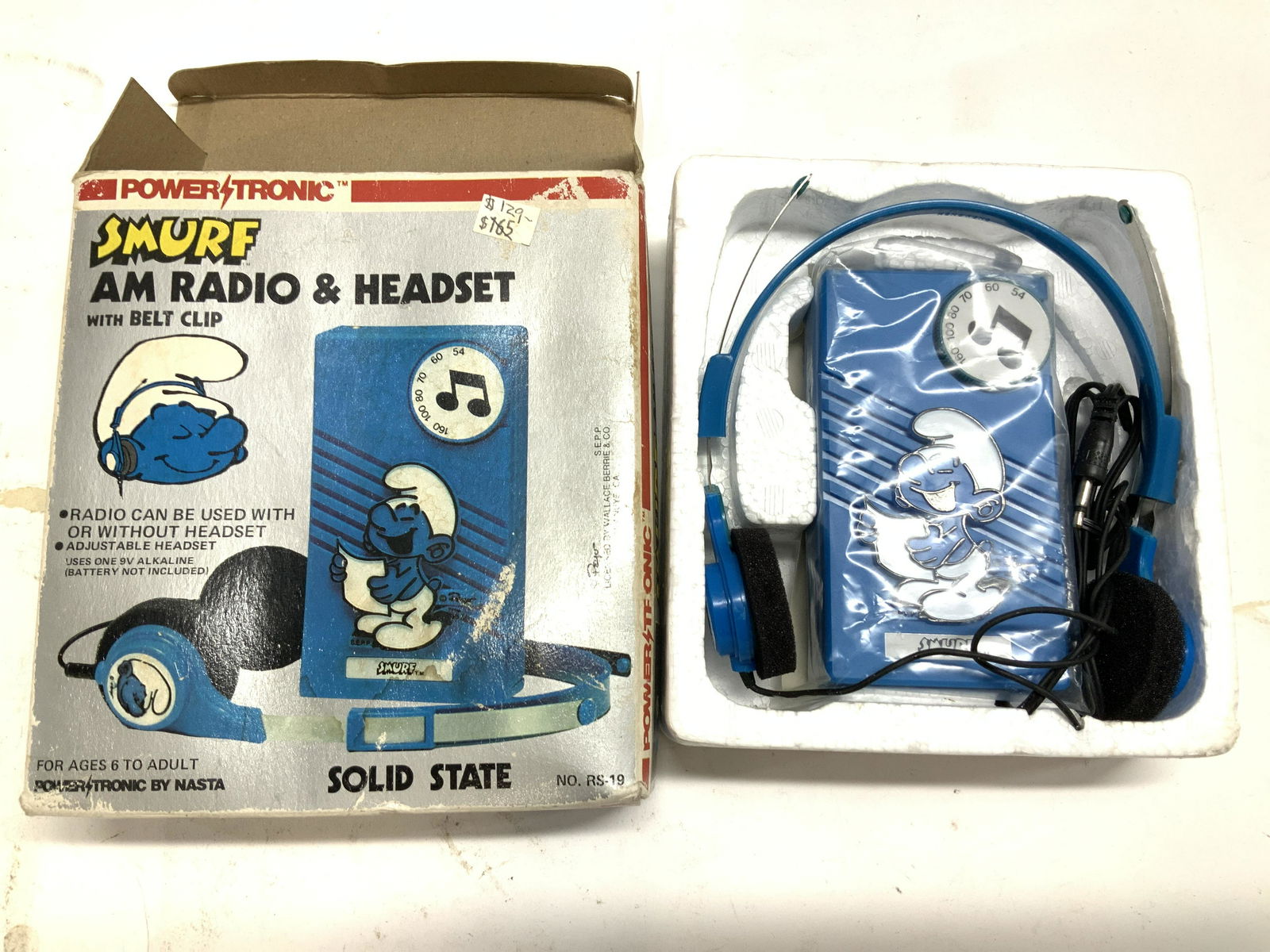 SMURF AM Radio and Headset in Org Box (1 of 6)