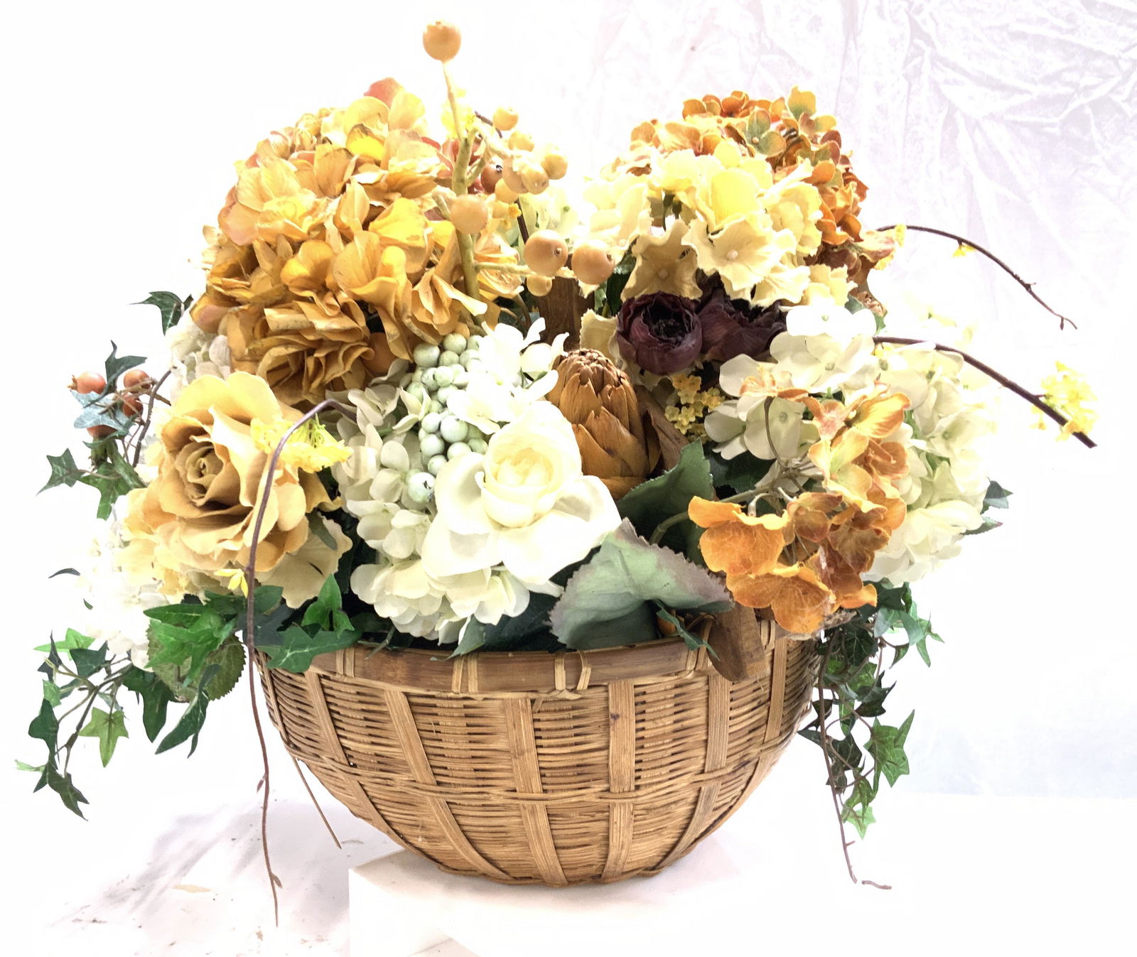Centerpiece Faux Flowers in Wicker Basket (1 of 7)