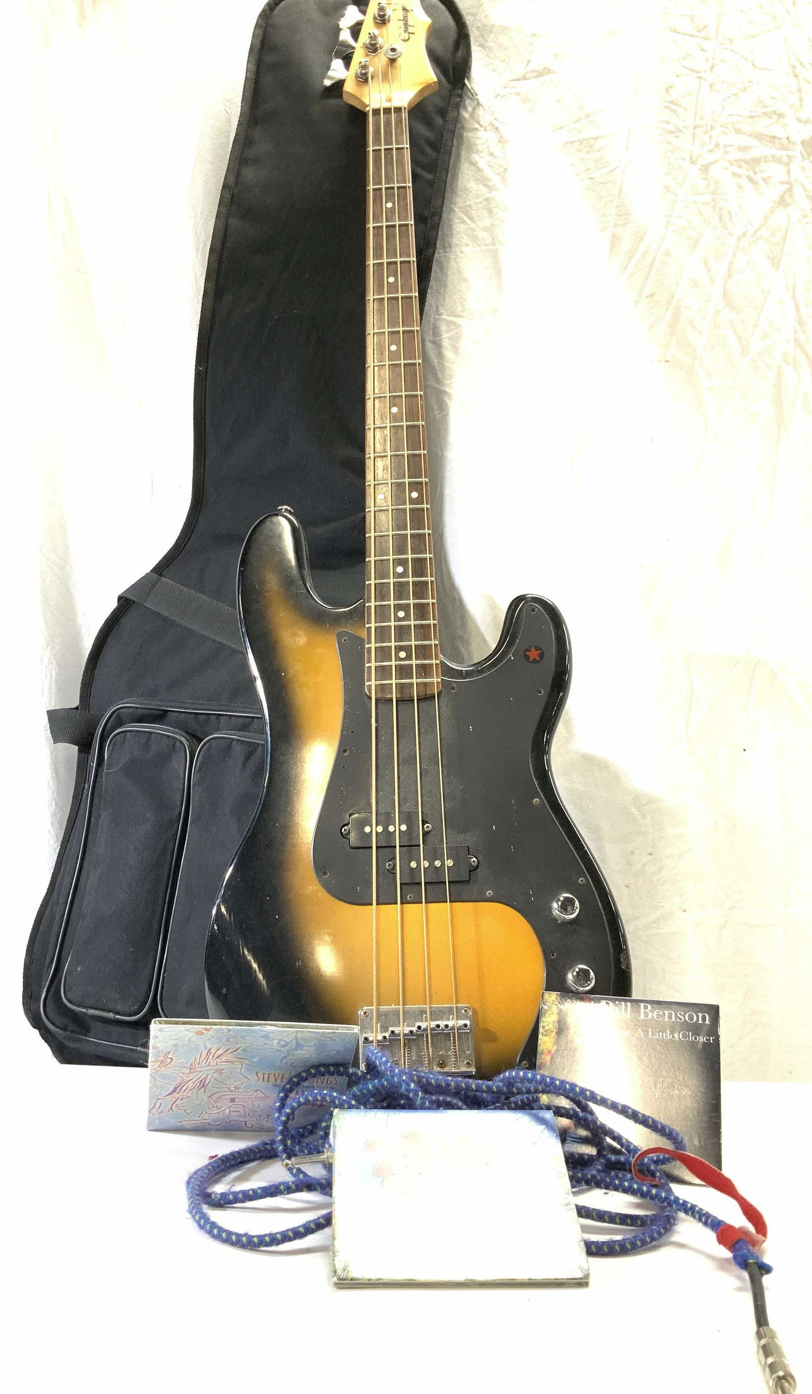 Gibson Epiphone Accu Bass Guitar