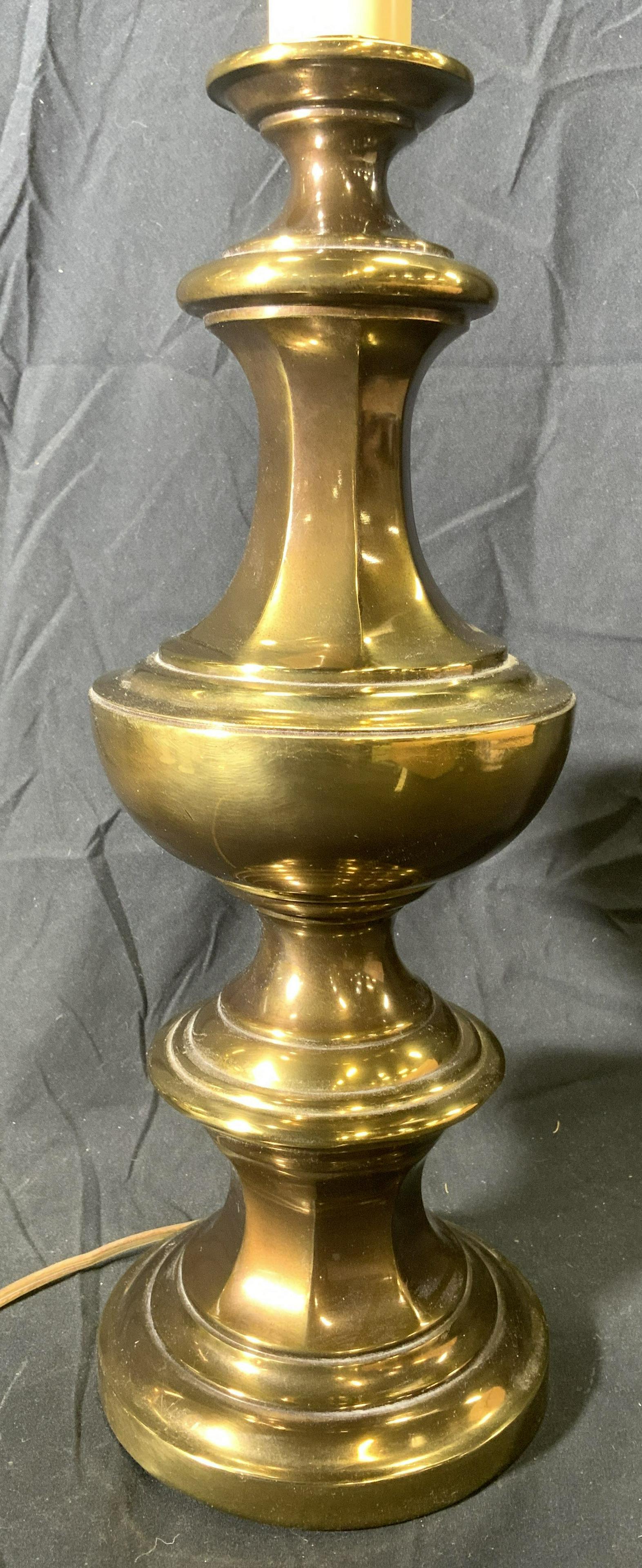Vintage Brass Lamp W Shade & Finial (1 of 7)