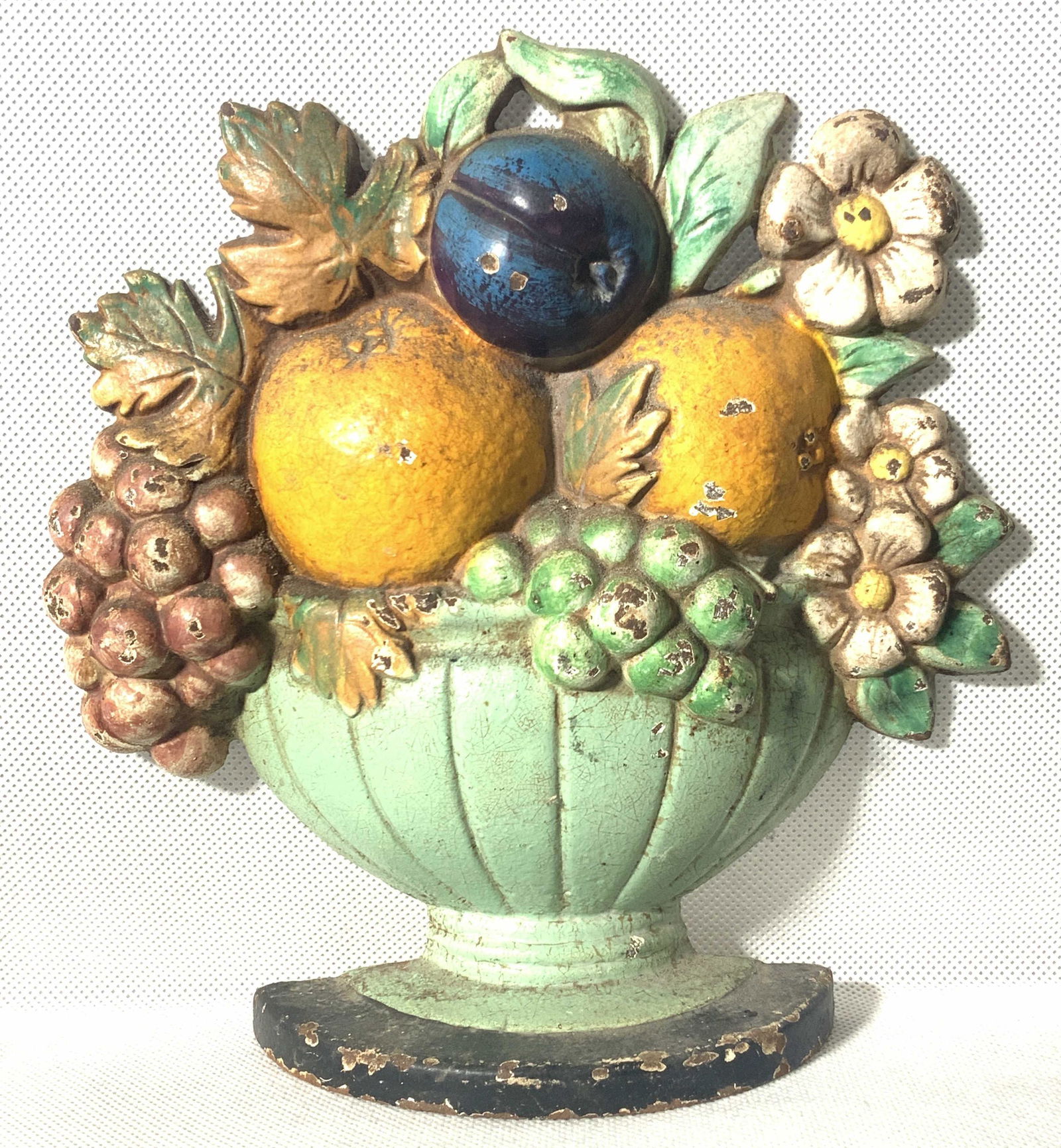 Vintage Cast Iron Painted Fruit Basket Doorstop (1 of 9)
