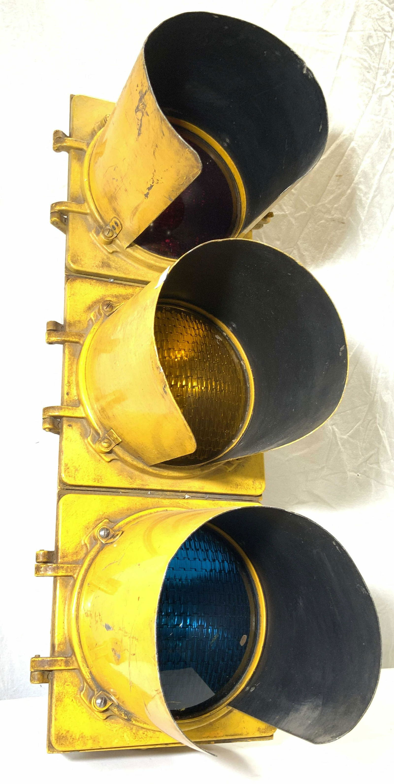 MARBELITE Yellow Frame Traffic Light (1 of 10)