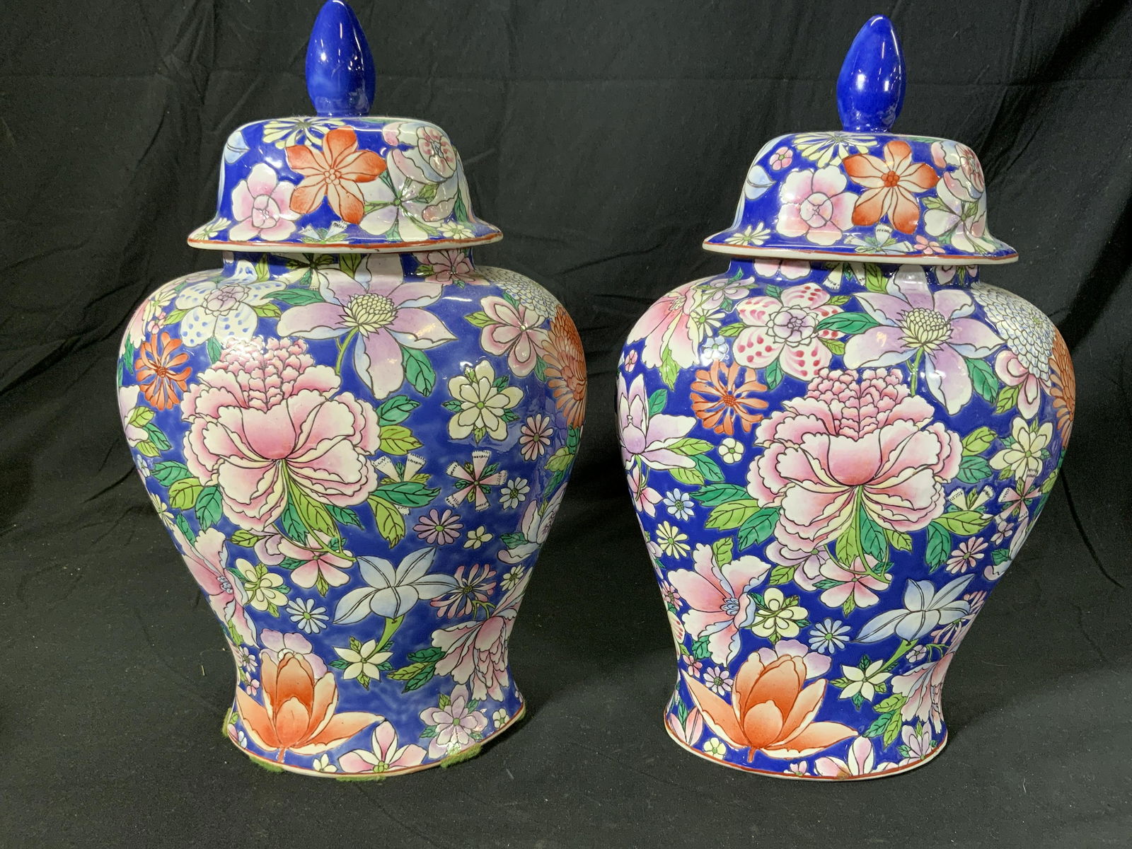 Lot 2 Vintage Hand Painted Asian Lotus Jars (1 of 6)