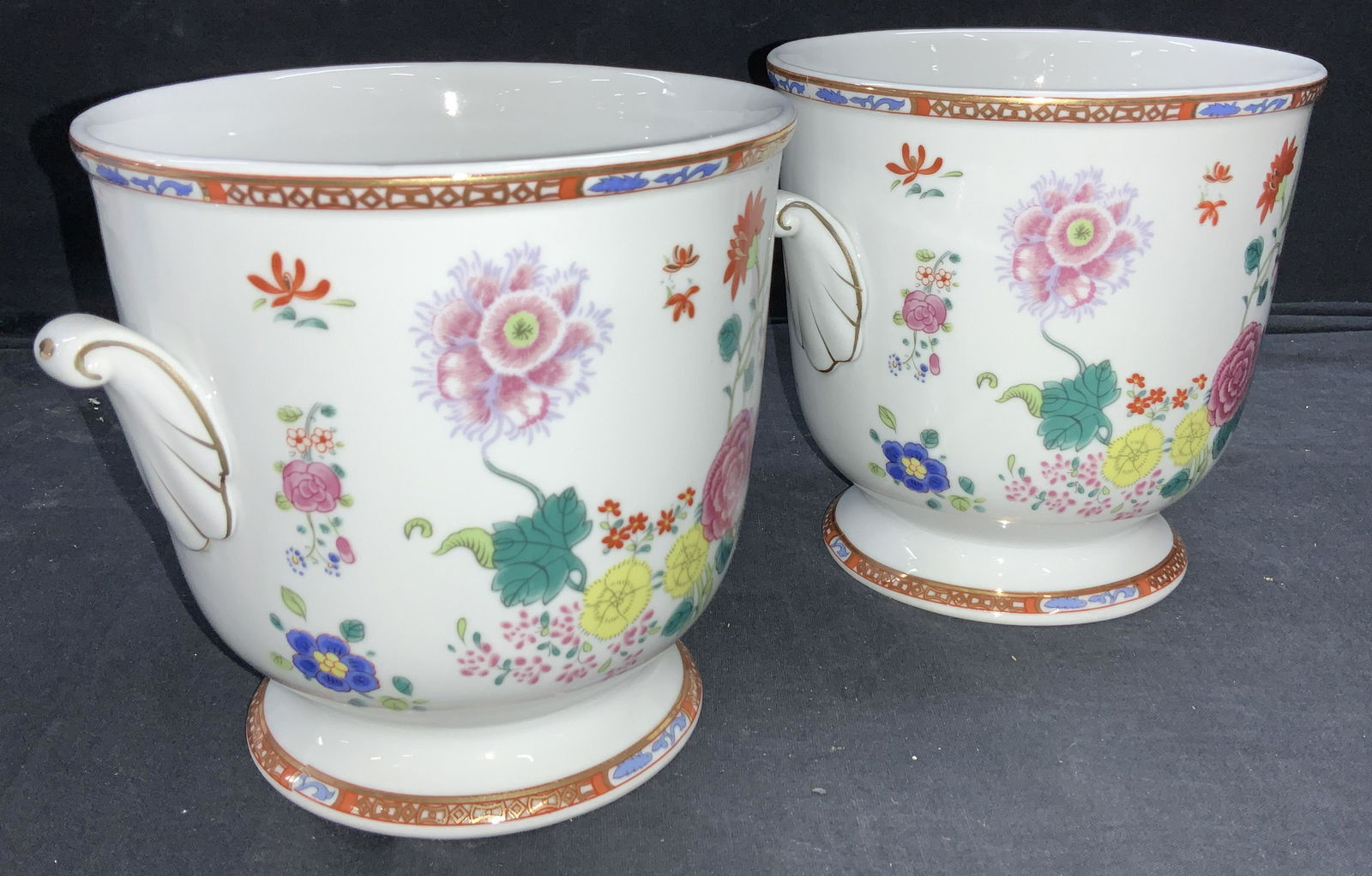 Pair Hand Painted Asian Porcelain Cache Pot (1 of 7)