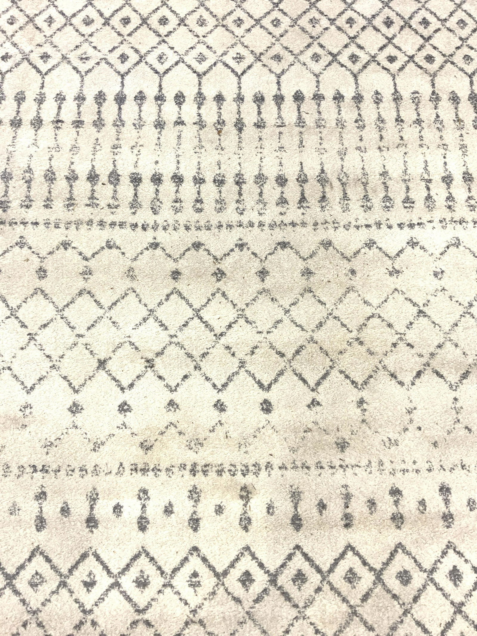 BODRUM Polypropylene Oversized Diamond Pattern Rug (1 of 10)