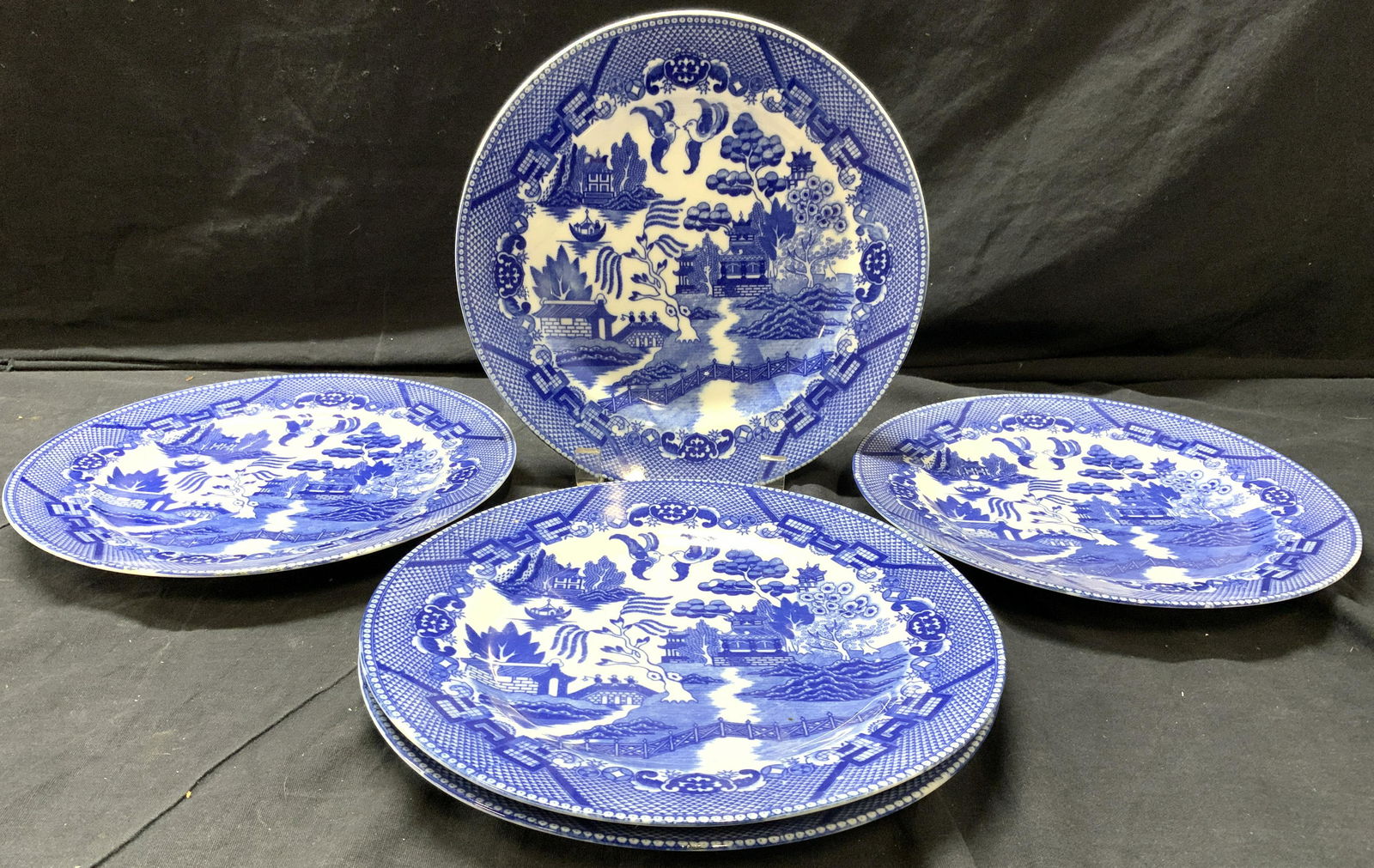 Set 5 Asian Porcelain Plates (1 of 9)