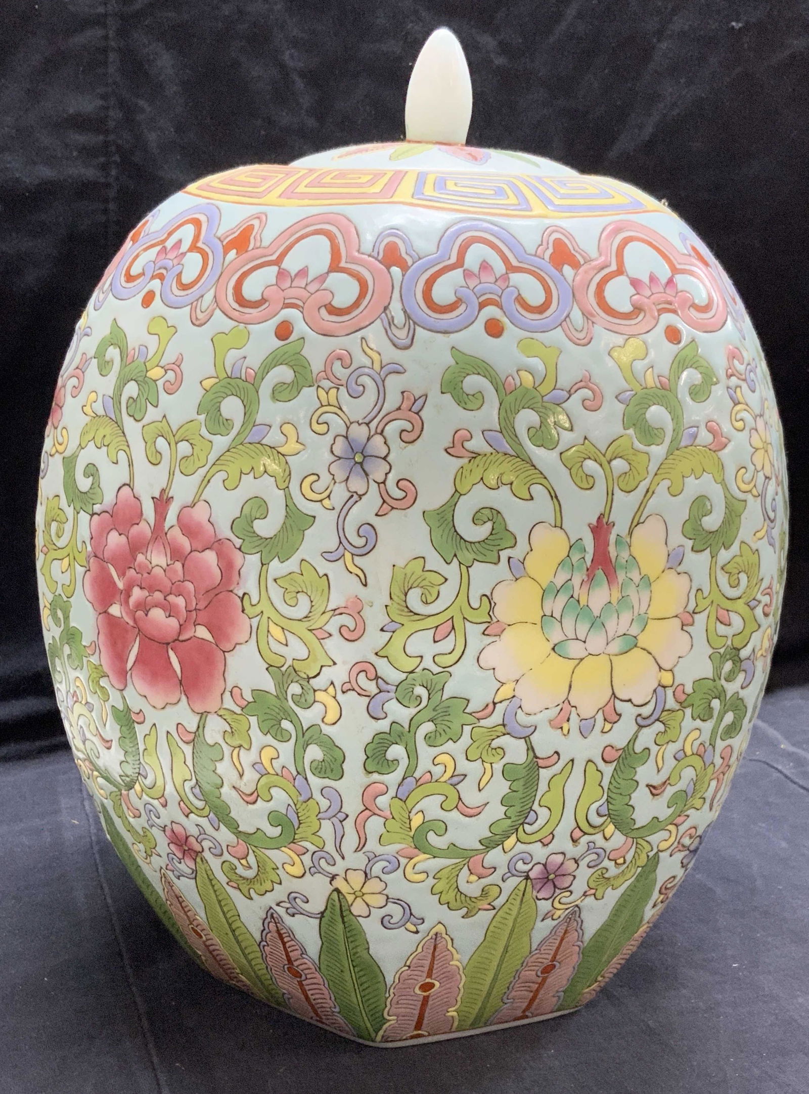 Andrea by Sadek Asian Porcelain Ginger Jar (1 of 5)