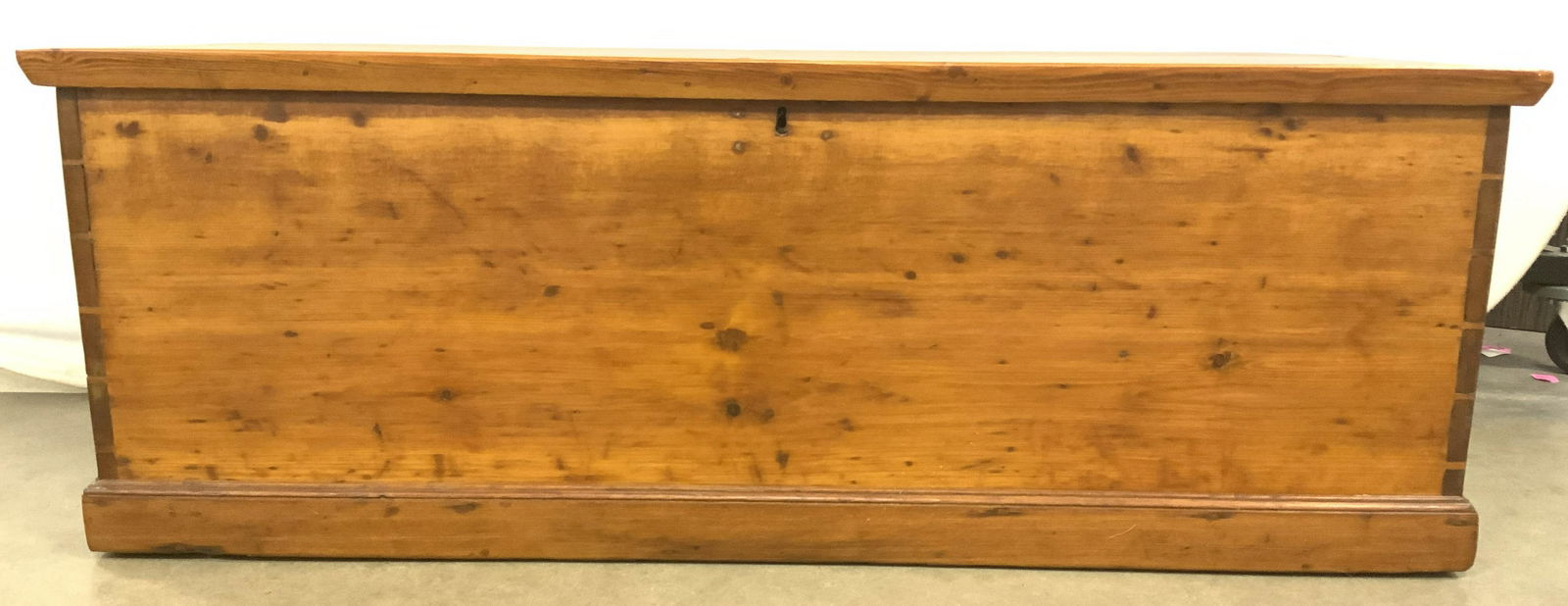 Vintage Wooden Pine Chest W Rope Handles (1 of 10)