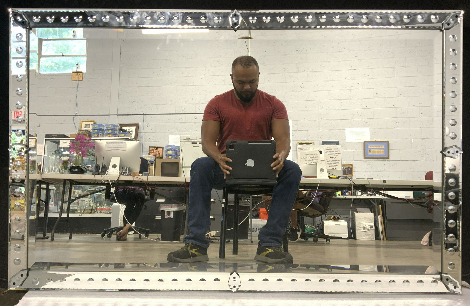 MIRROR IMAGE HOME Wall Mirror (1 of 10)