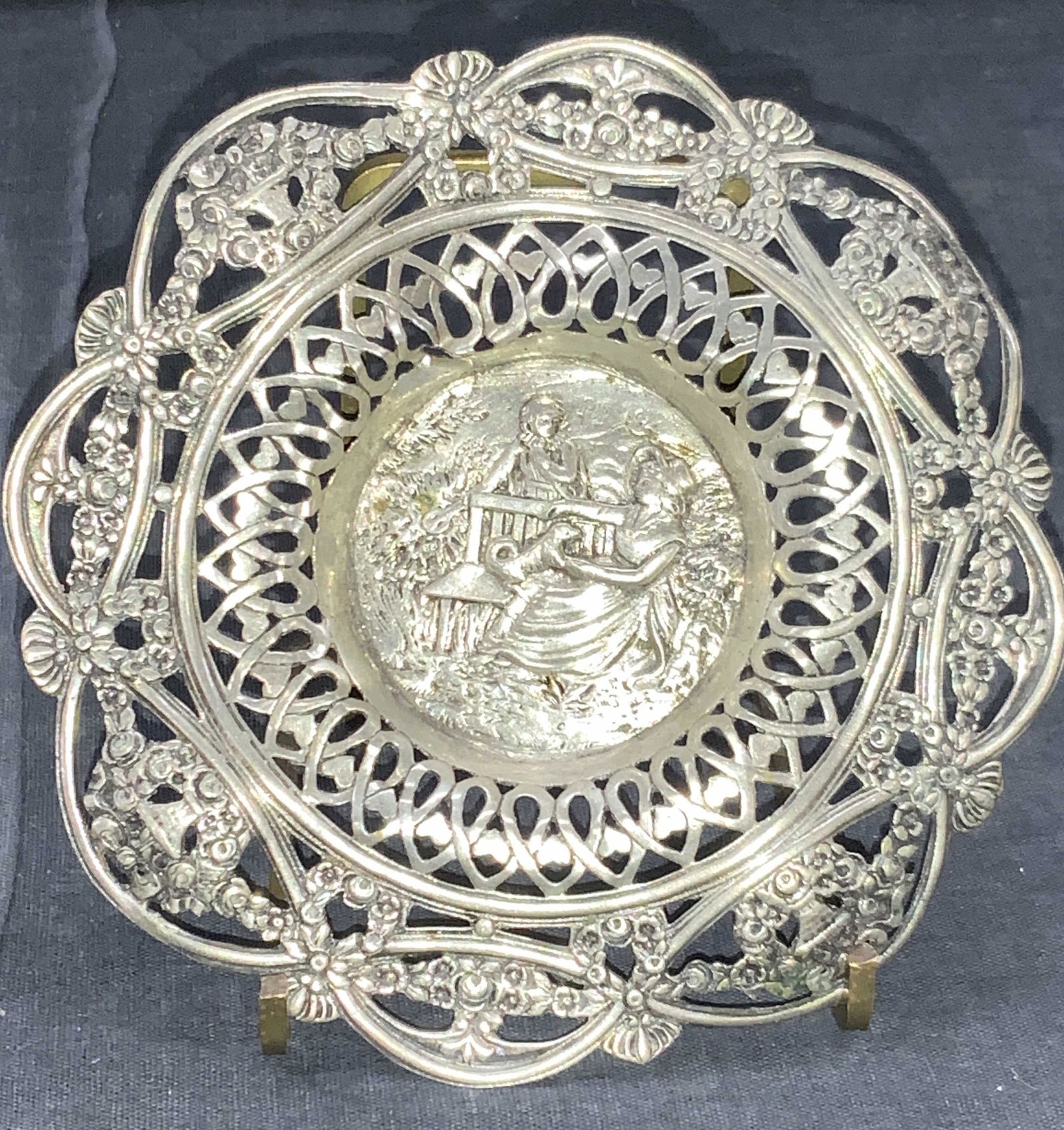 Vintage Sterling Embossed Trinket Dish (1 of 8)