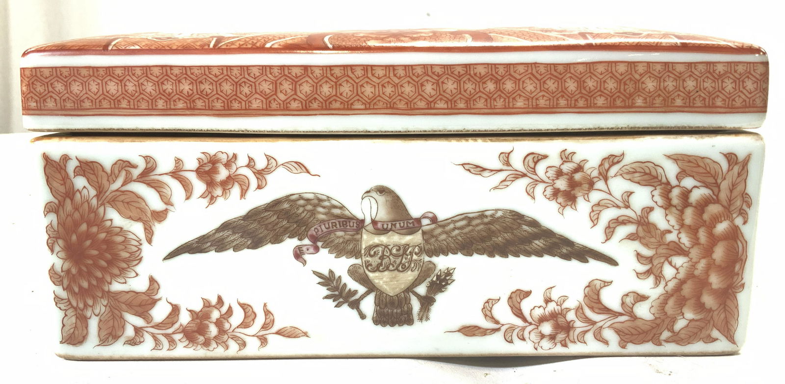 REED & BARTON Vintage Porcelain Cigarette Box (1 of 10)