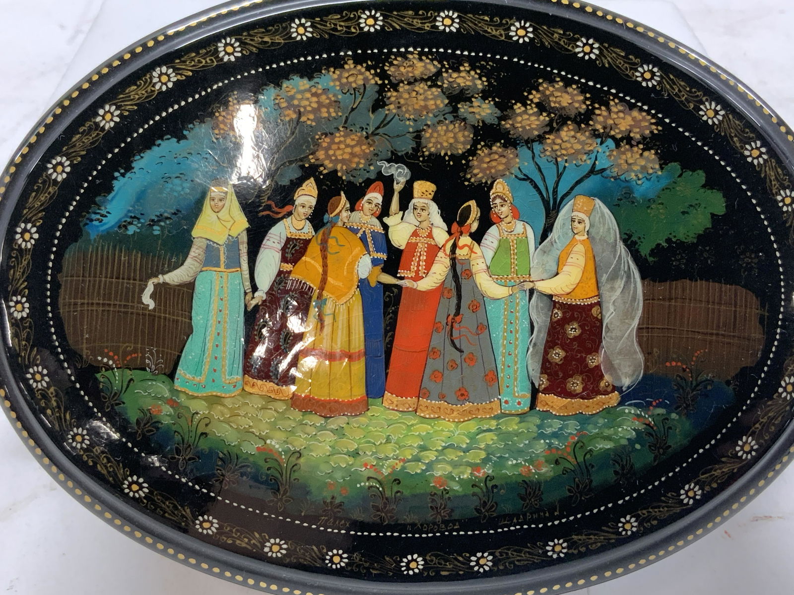 Lacquered Russian Oval Hinged Box (1 of 6)