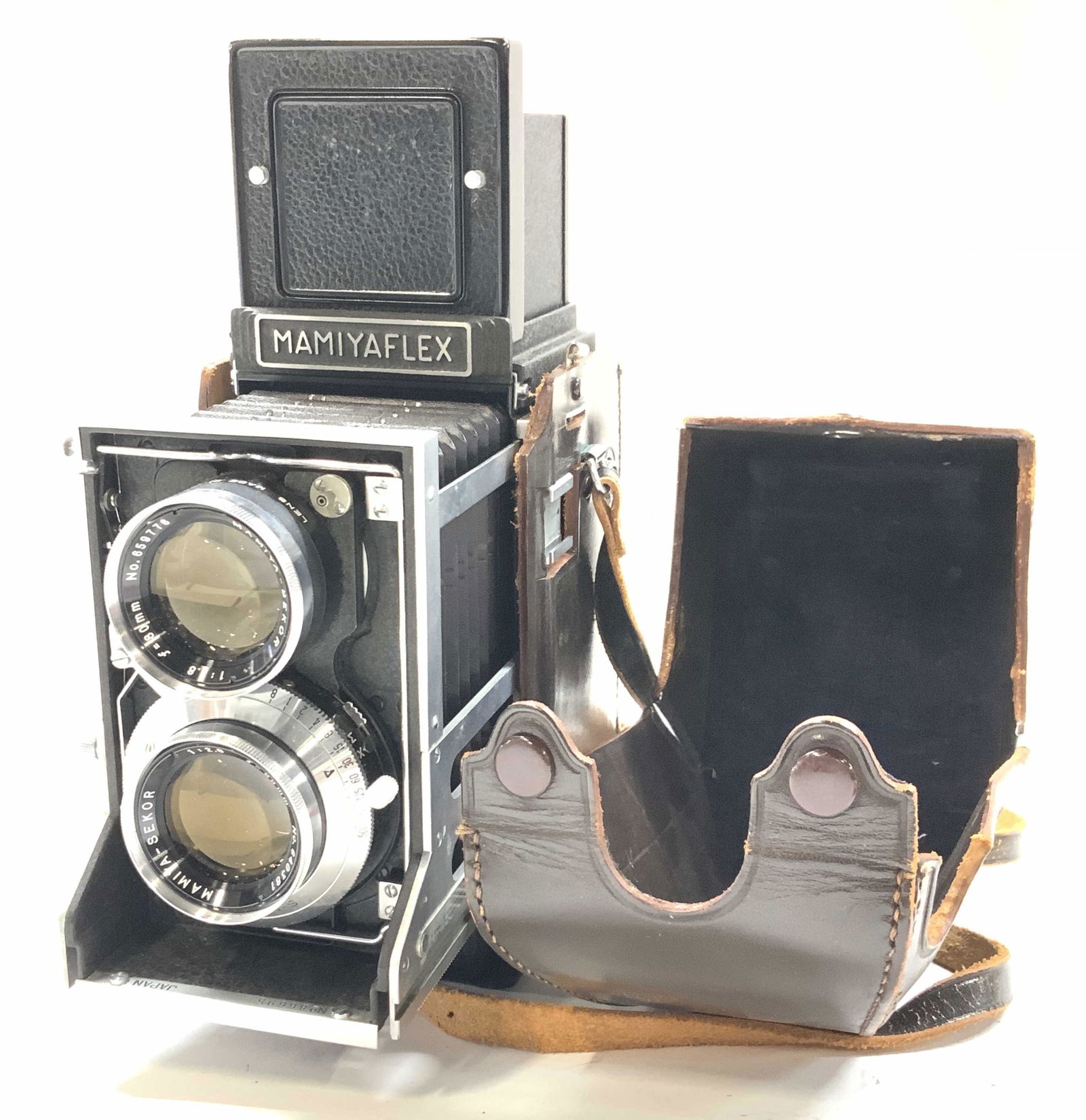 Mamiyaflex Professional Film Camera in Case, Japan (1 of 20)