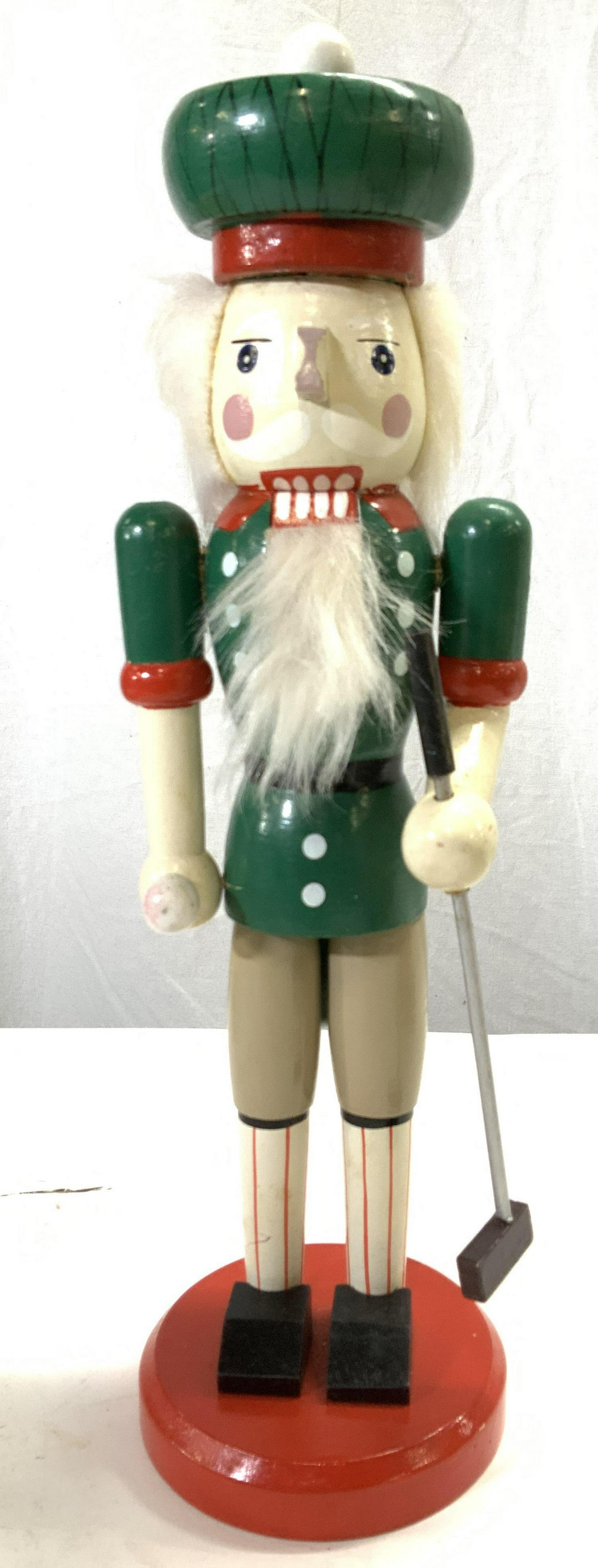 Holiday Scottish Nutcracker Golfer (1 of 8)