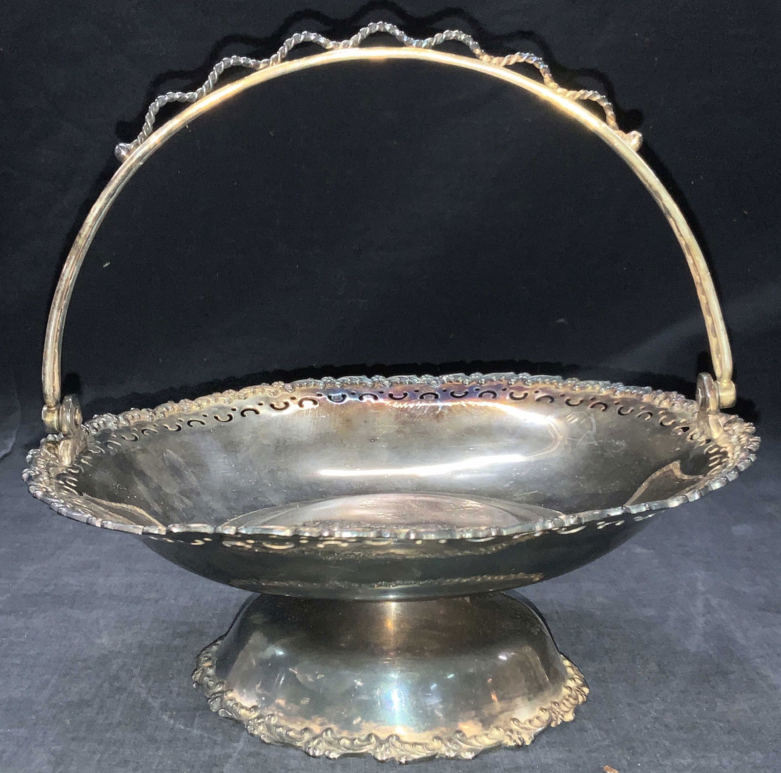 Signed Vntg Quadruple Plated Footed Taza W Handle (1 of 8)