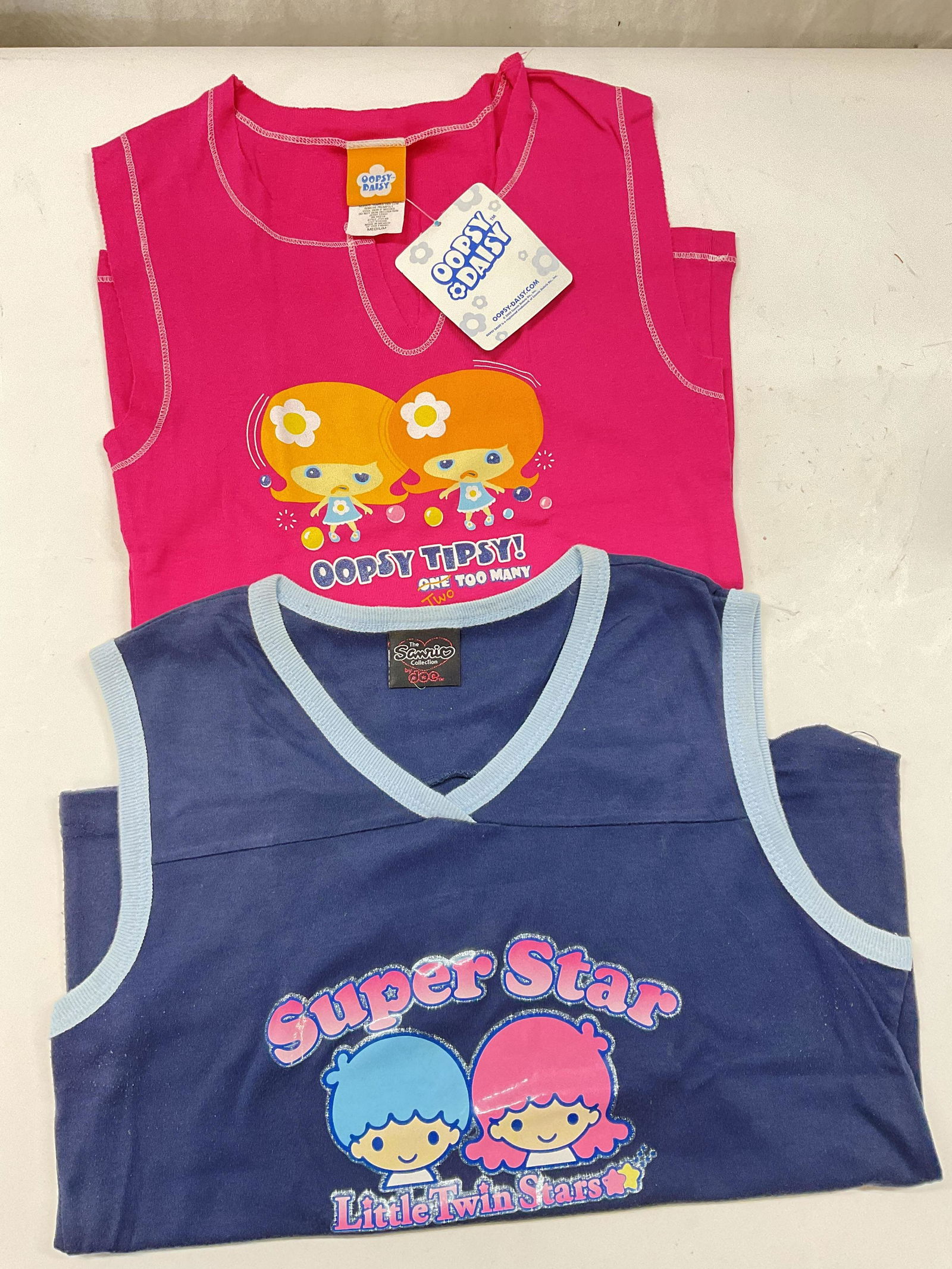 Lot 2 Vintage Girls Graphic T Shirts (1 of 5)