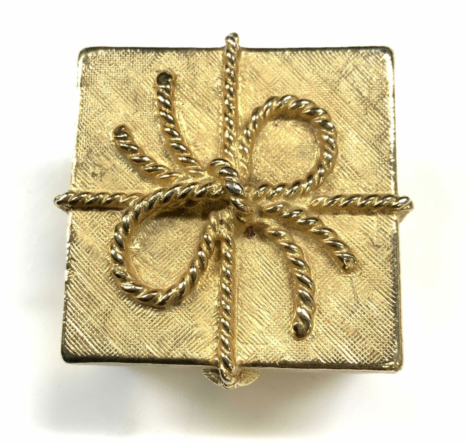 Este Lauder Brushed Gilt Perfume Compact (1 of 5)