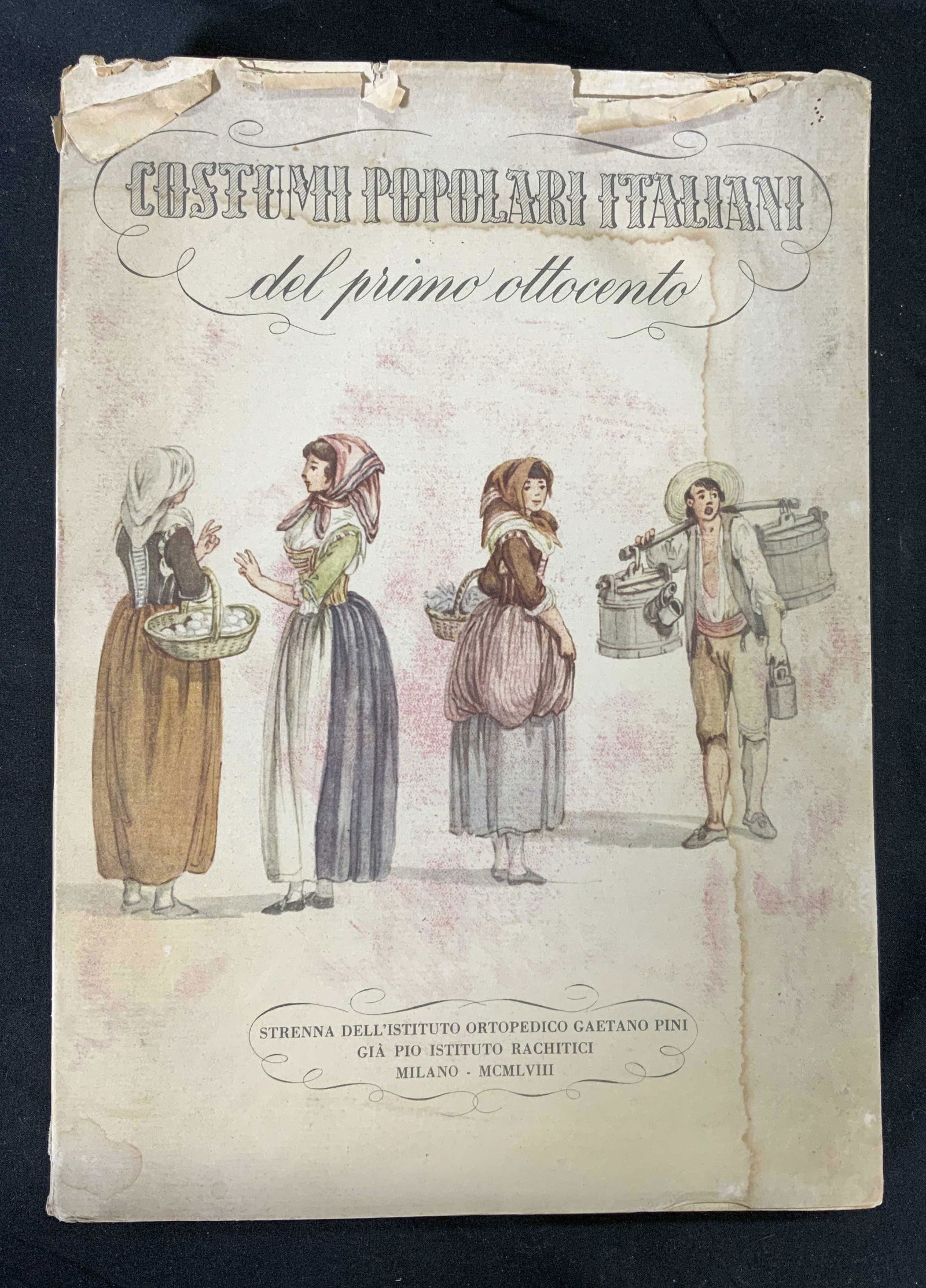 Vintage Costumi Popolari Italiani Fashion Book (1 of 4)