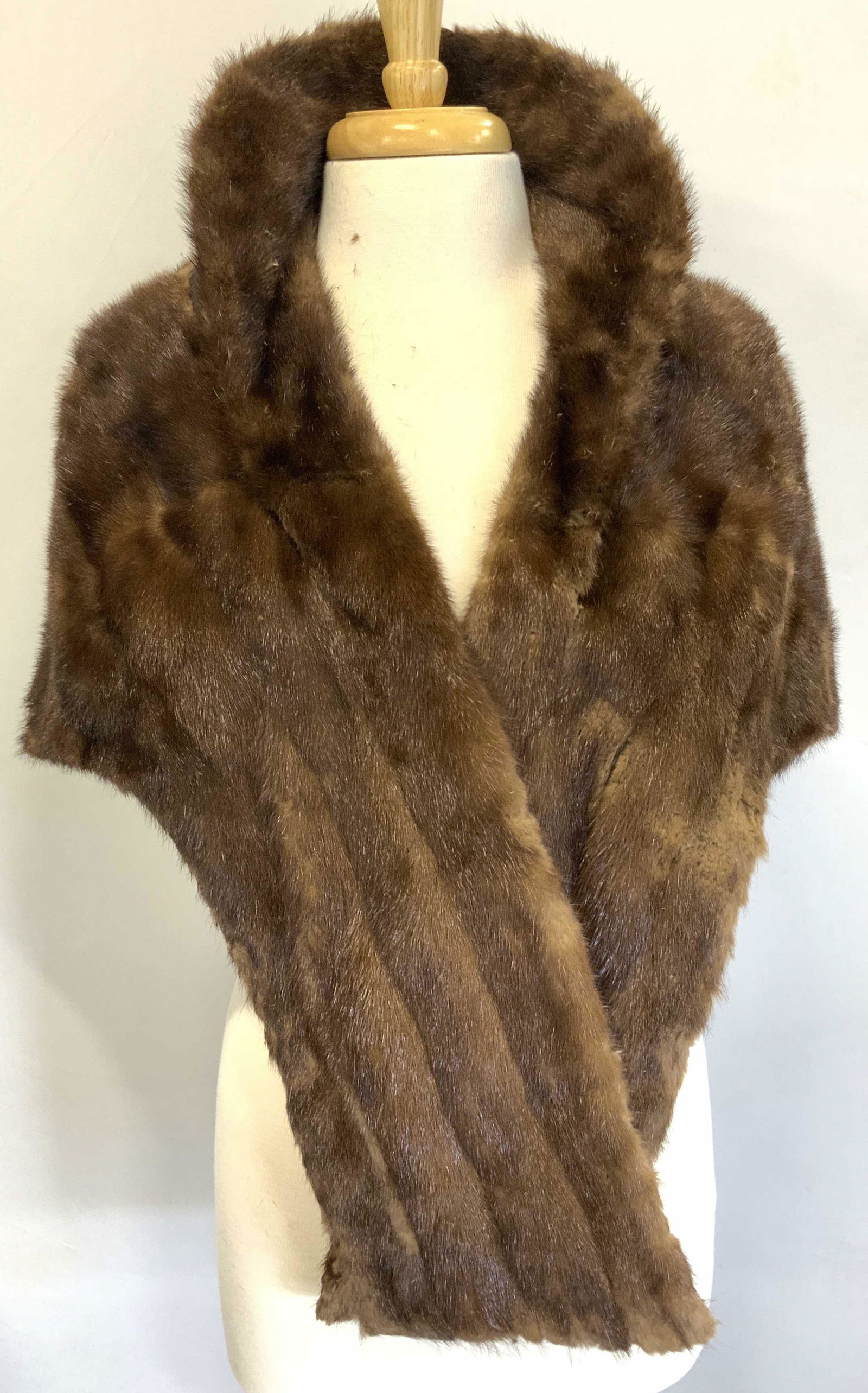 Vintage Mink Stole, Ladies Fur Fashion (1 of 8)