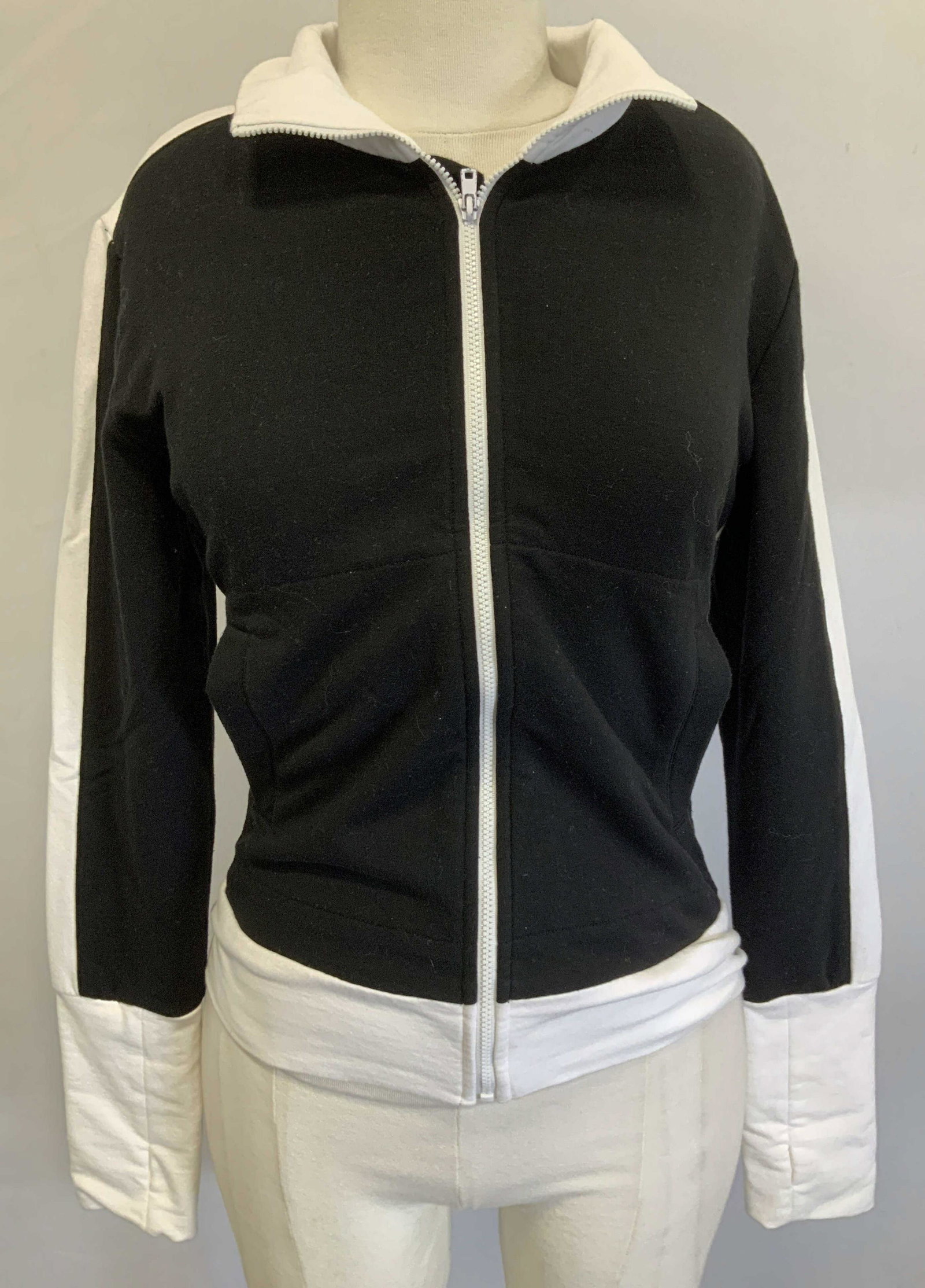 Unbranded Sports wear Jacket (1 of 5)