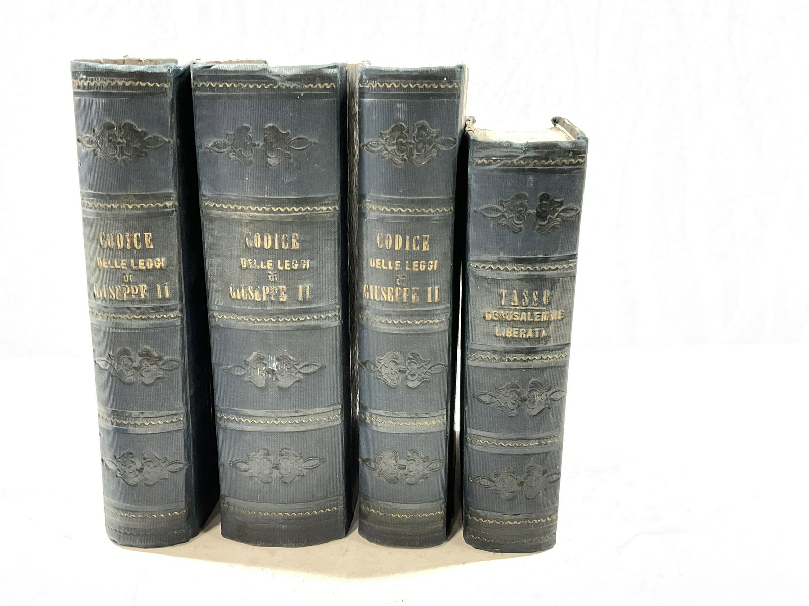 ANTQ Books, 3 Italian Language, 1 Latin (1 of 6)