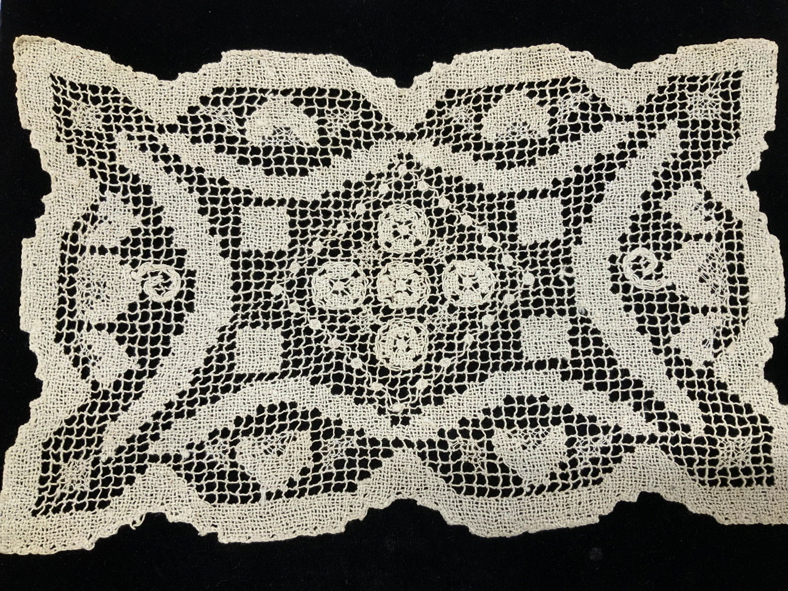 Lot 5 vintage House Linens: Vintage linens, 2 sides of a window curtain for a rod, crochet doily, table runners. Much discoloration to pieces and some fabric wear to curtains. Up cycle . Table runner measures 26.5 x 50 3 Linens,