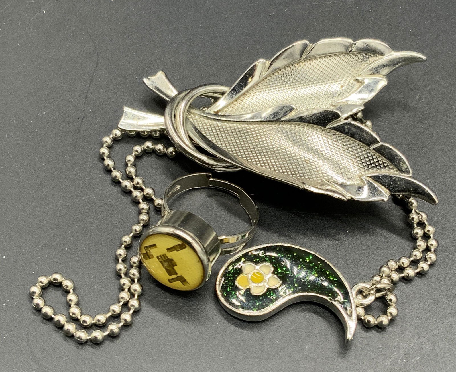 Lot 3 Necklace, Ring, & Brooch, Vintage Jewelry (1 of 7)