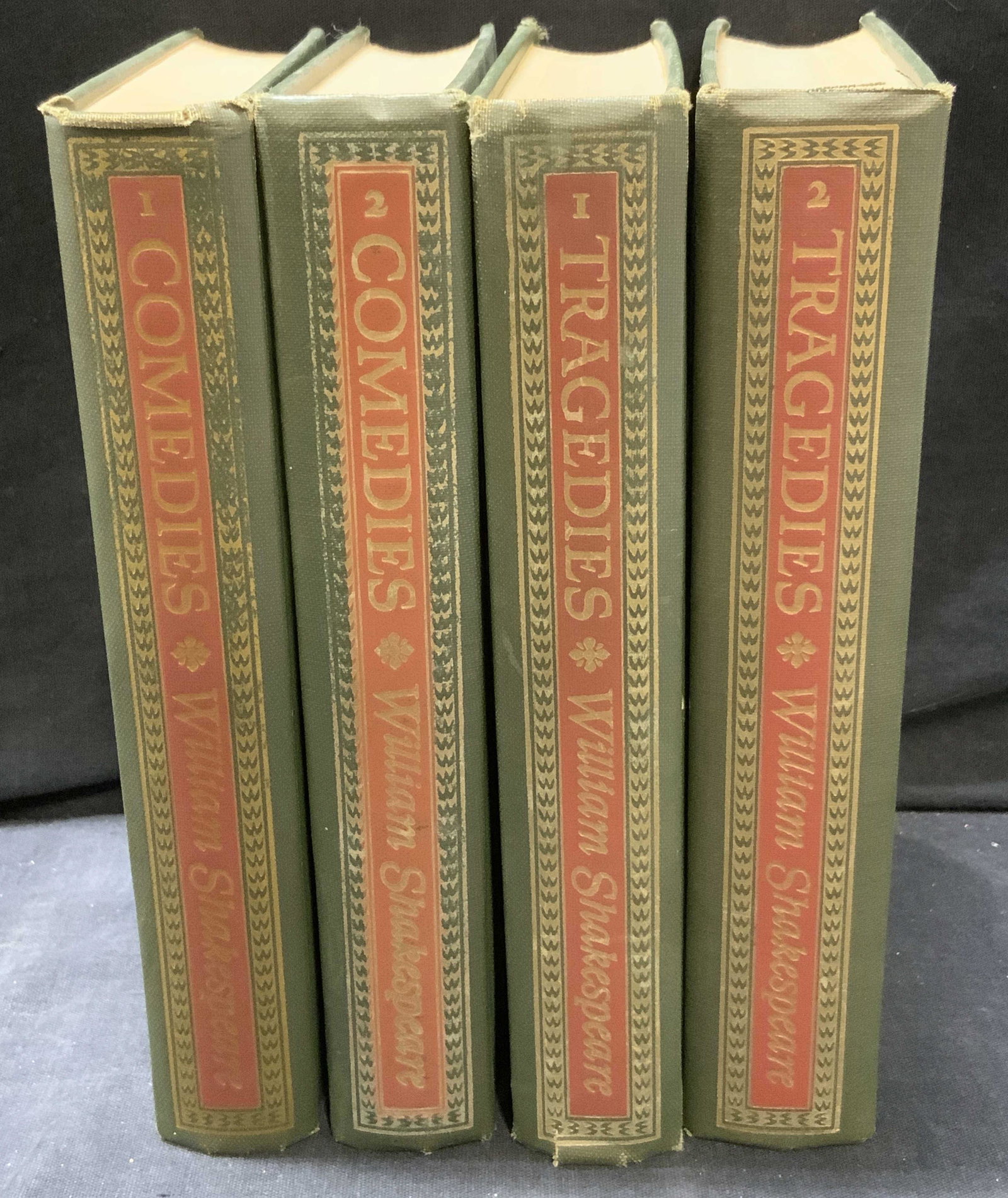 William Shakespeare Comedies & Tragedies Vtg.Books (1 of 7)
