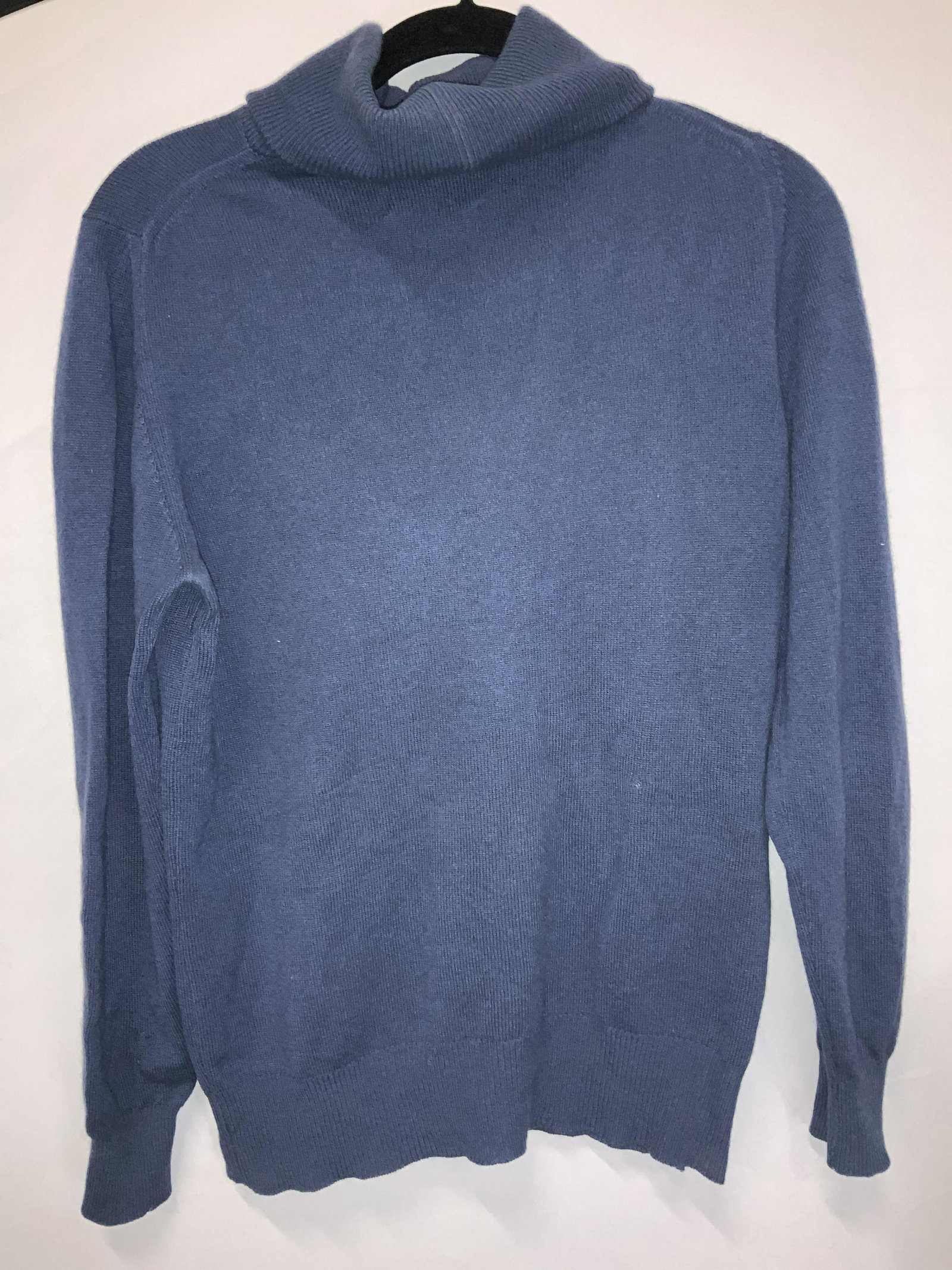 Caroll Sadimarra Cashmere Turtleneck Sweater ITALY: Ladies size Medium cashmere turtleneck sweater in periwinkle blue. Singed Labels affixed to garment read Saks Fifth Avenue and Les Tricots Caroll for Sadimara Made in Italy Turtleneck cashmere sweater
