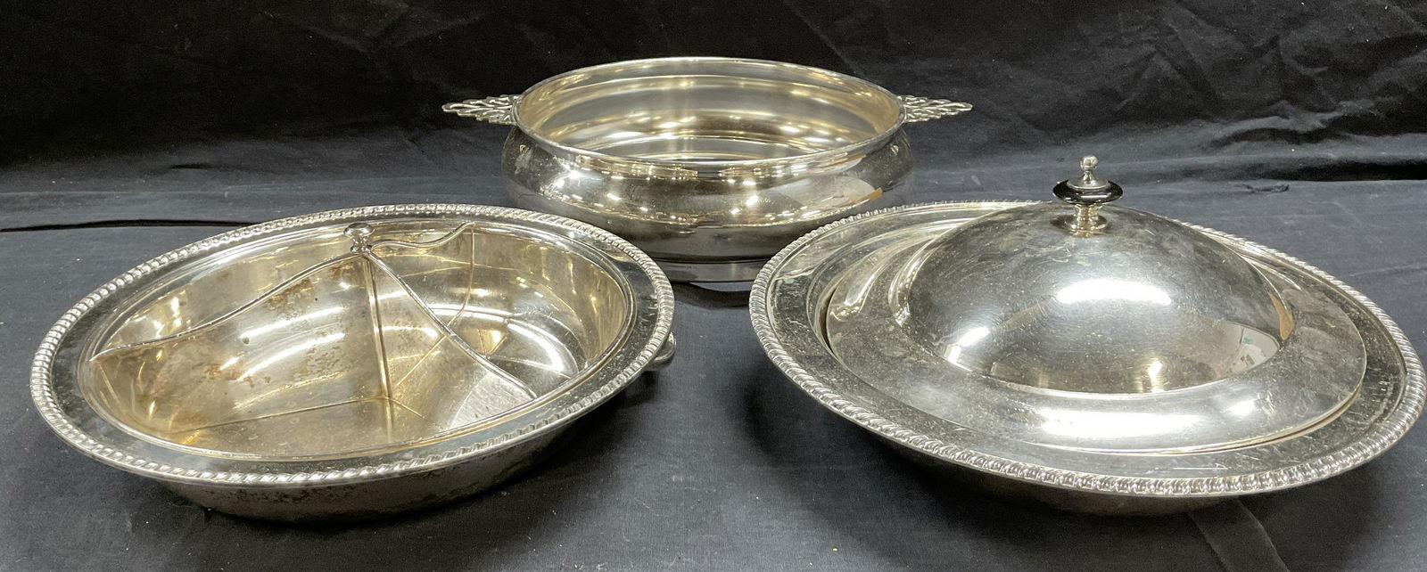 Lot 3 Silver Plated Serving Dishes & Stand (1 of 7)