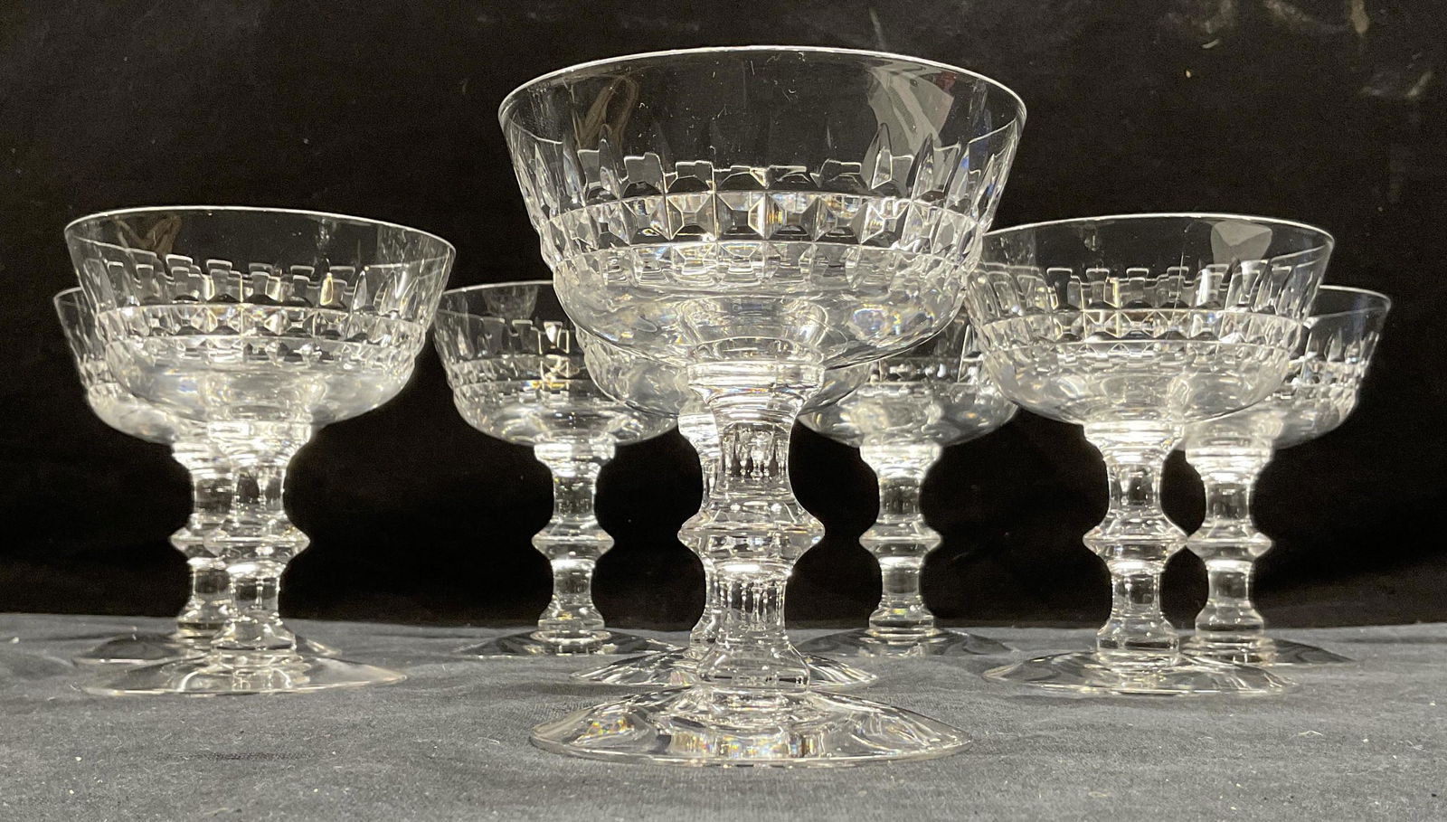 Set 8 Crystal Dessert Dishes (1 of 5)