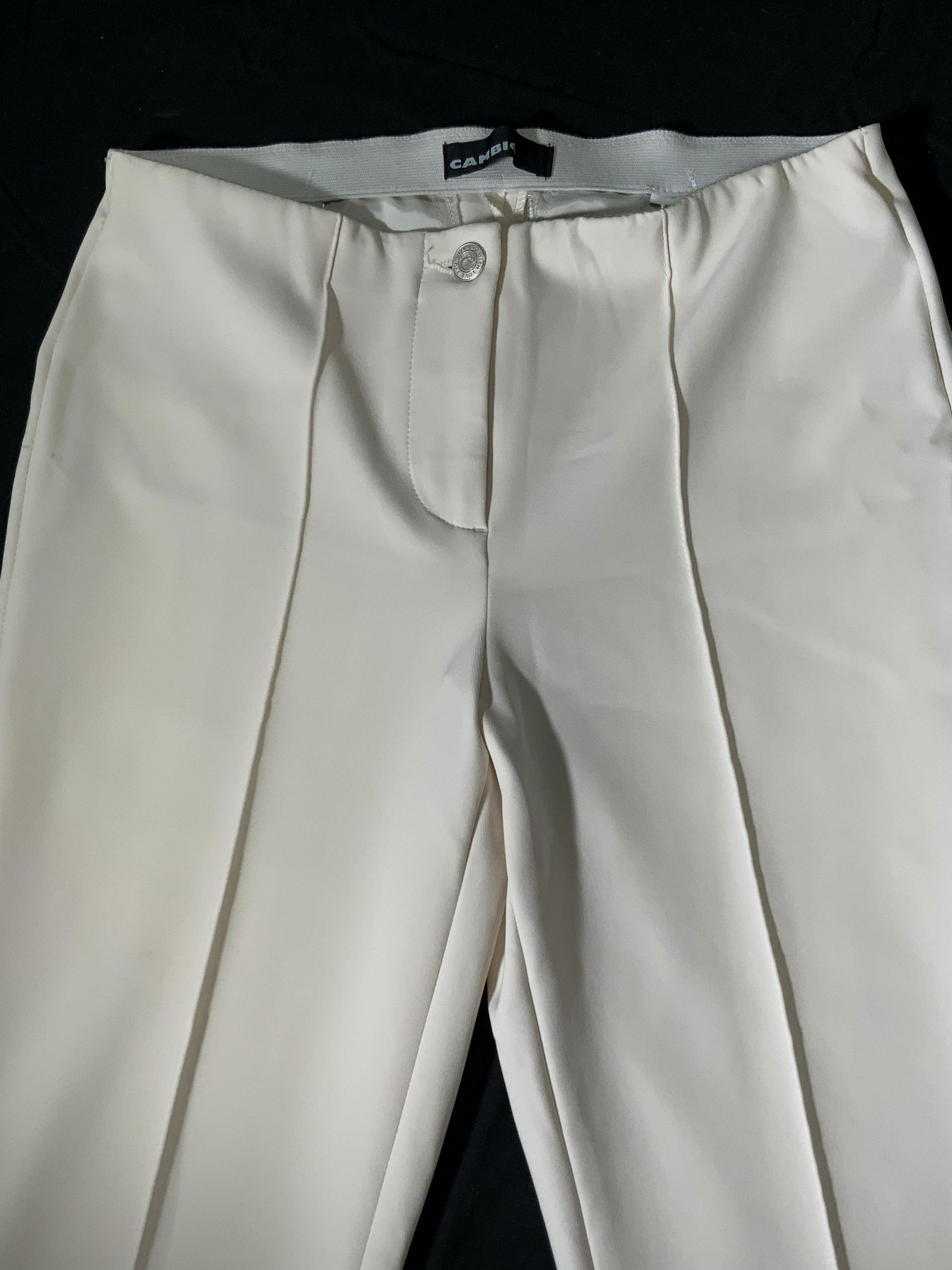 CAMBIO Pleated White Stretch Trousers (1 of 5)