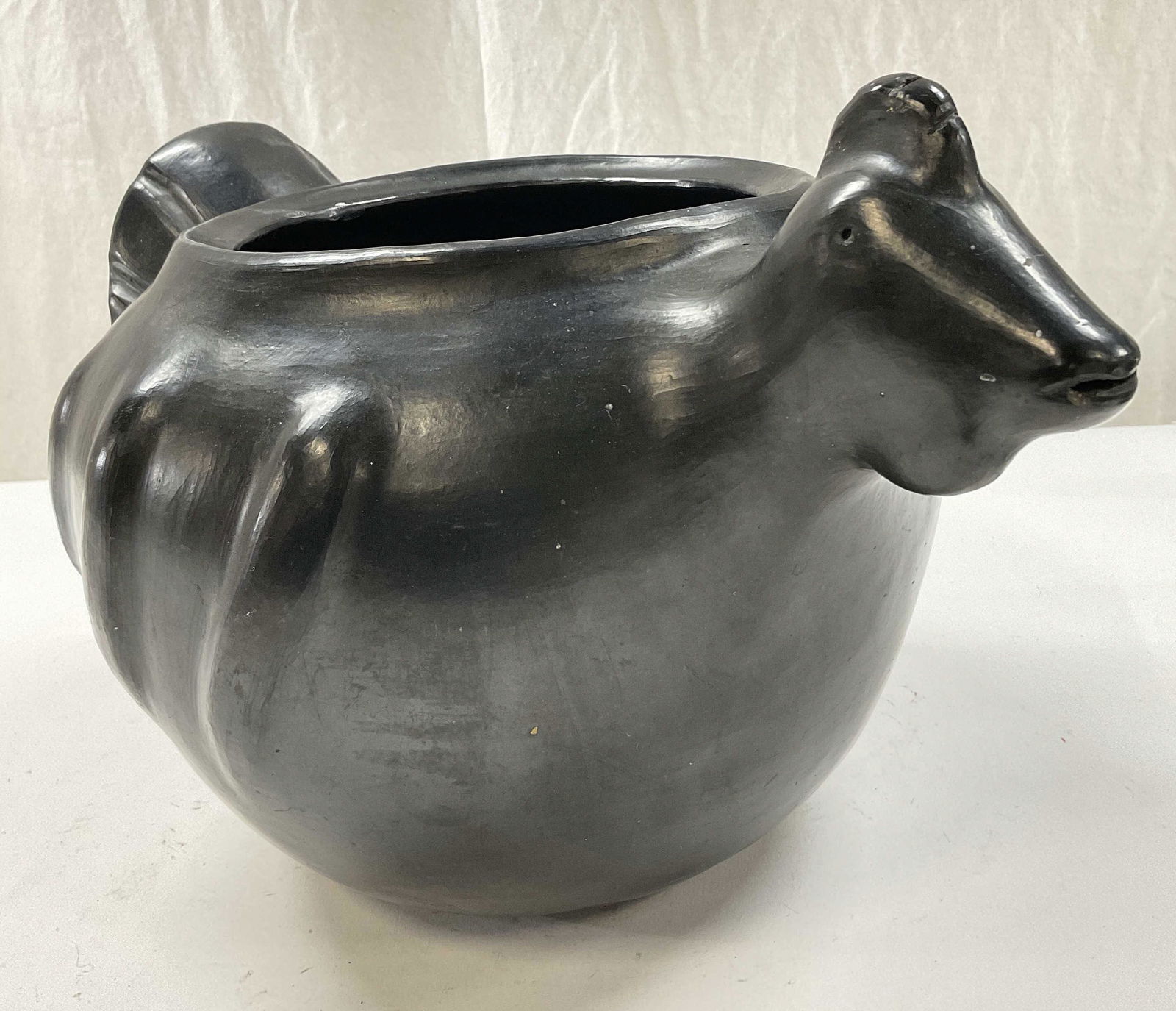 Ceramic Matte Black Chicken Vessel (1 of 5)