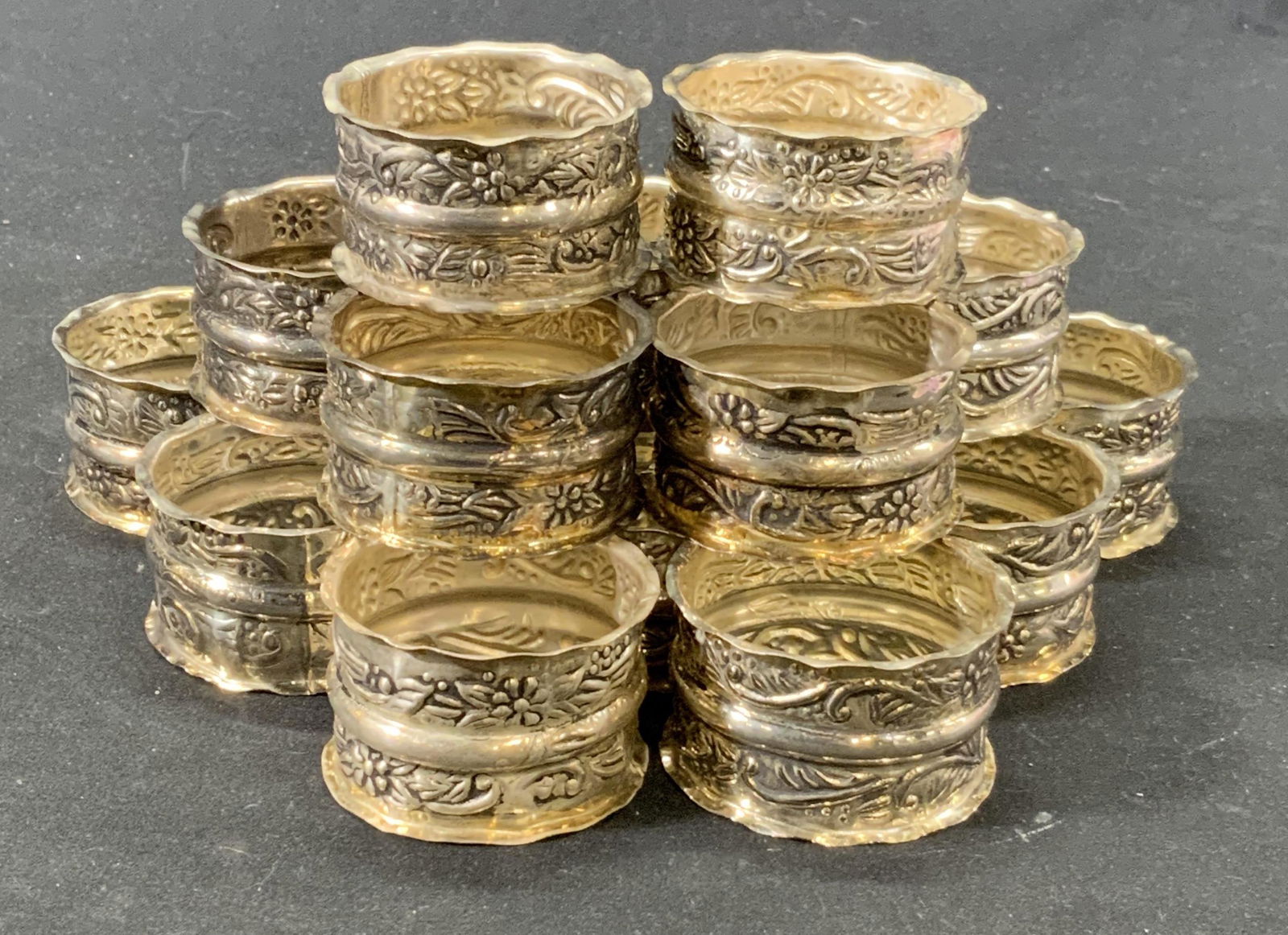 Set 16 Vintage Embossed Metal Napkin Rings (1 of 5)