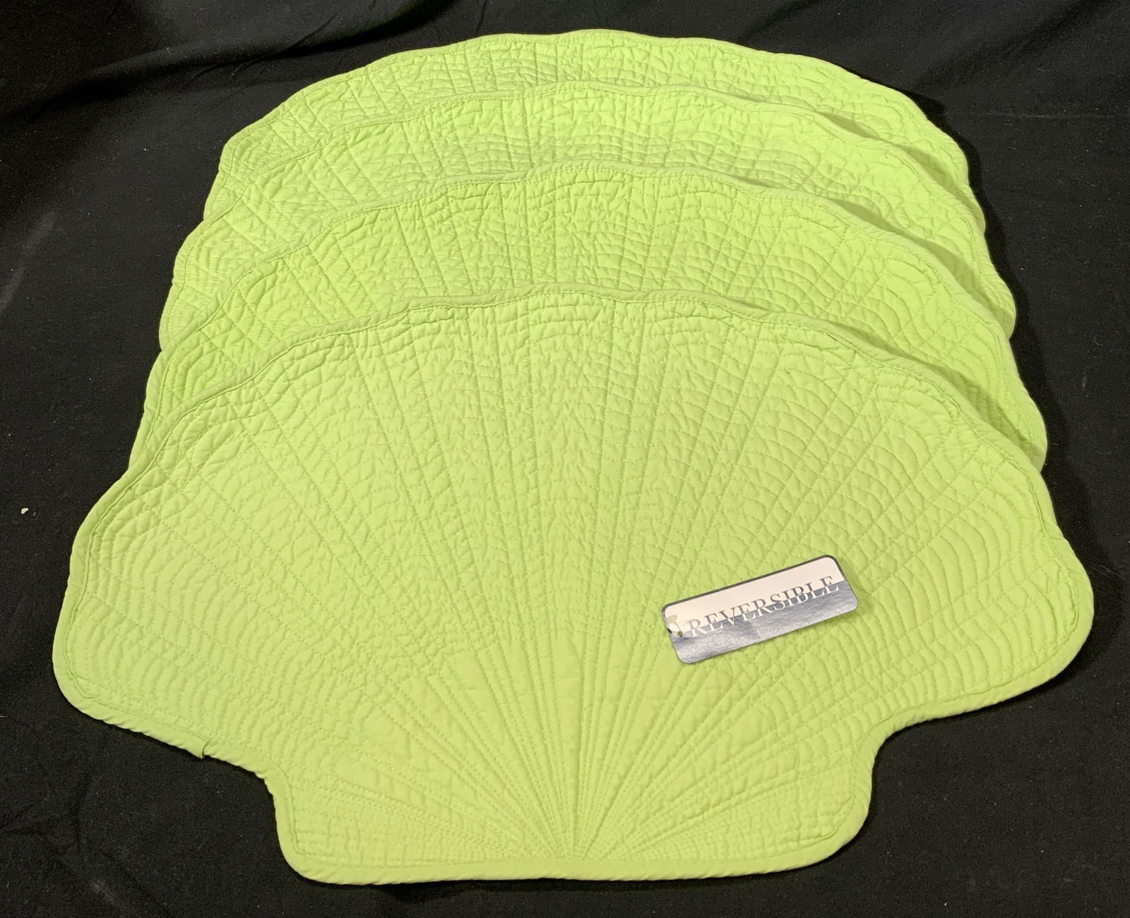Set 4 Bright Green Seashell Placemats NWT (1 of 4)