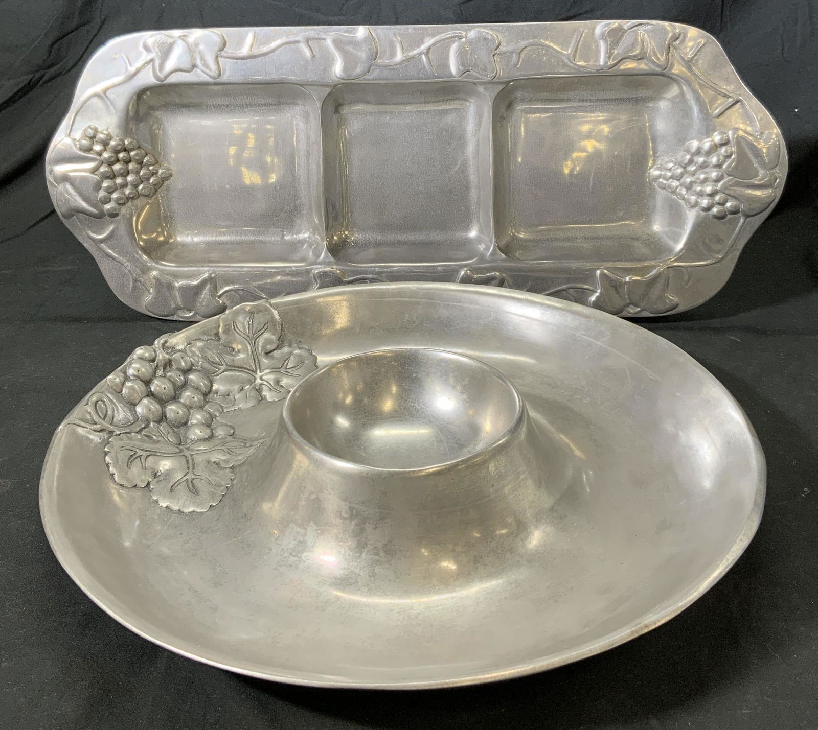Set2  ARTHUR COURT Grape Tray & Dip Bowl (1 of 6)