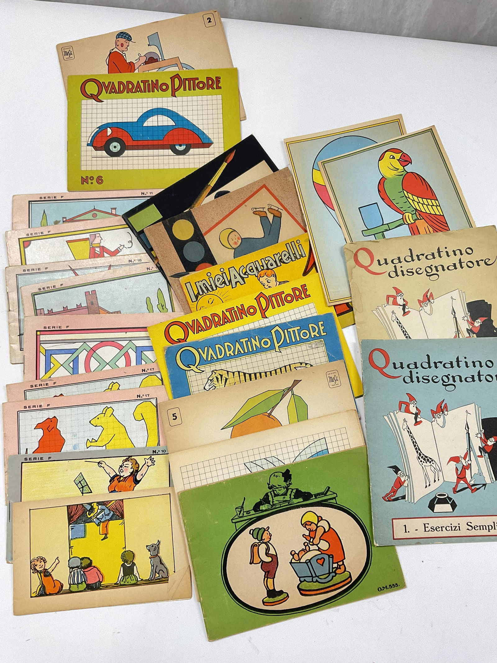 Lot 23 Vntg Childrens Coloring/ Drawing Booklets (1 of 5)