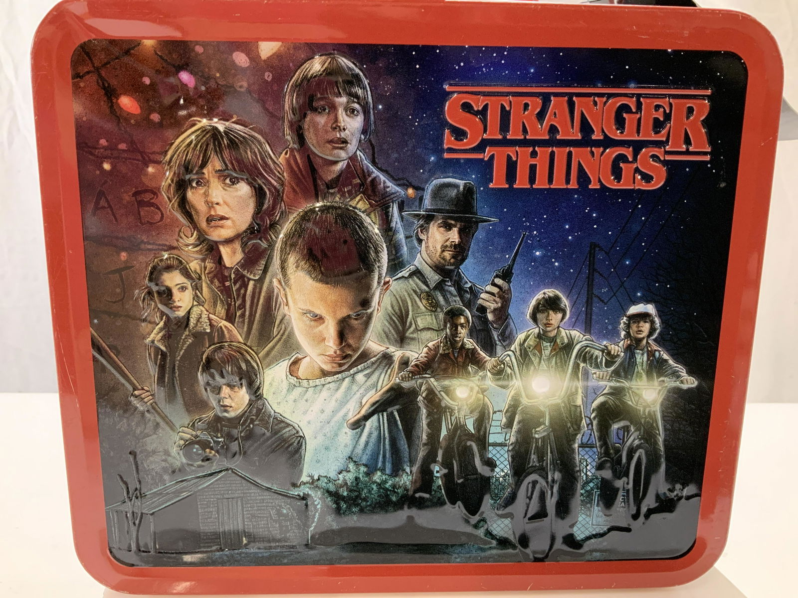 STRANGER THINGS Metal Rero Style Lunchbox, NWT (1 of 5)
