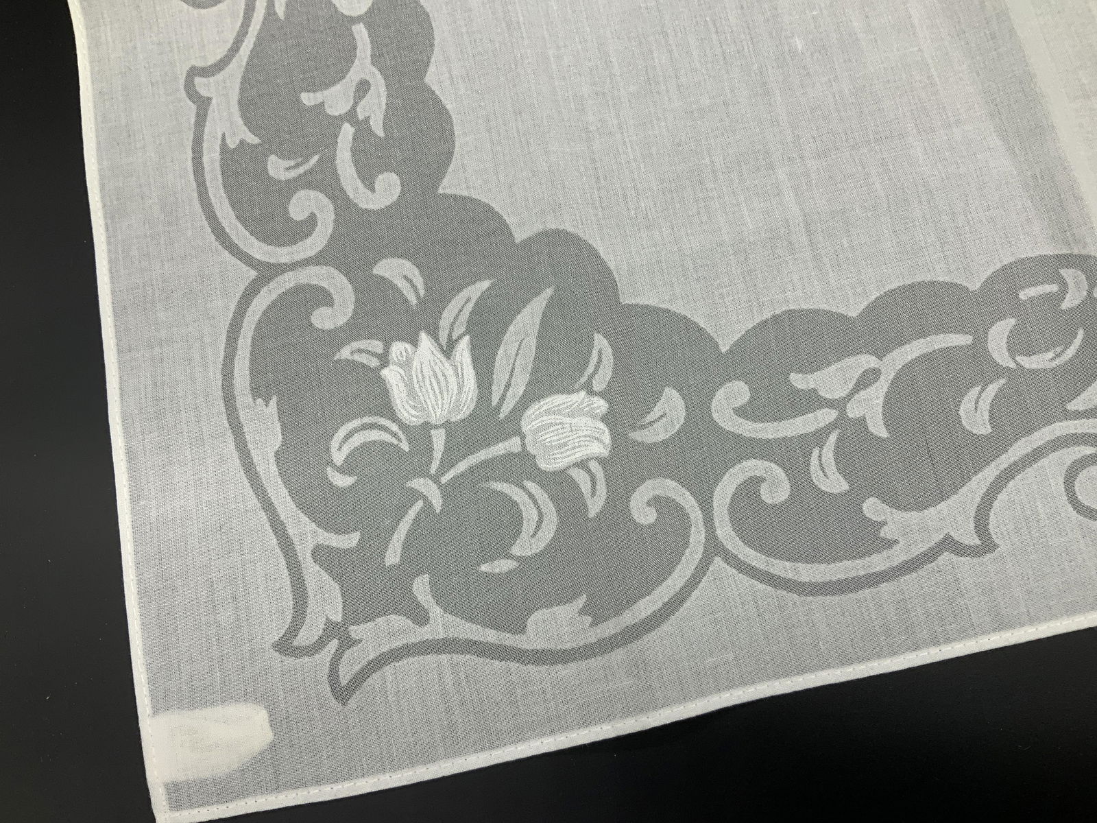 Lot 28 Vintage White Table Linens, Sets (1 of 11)