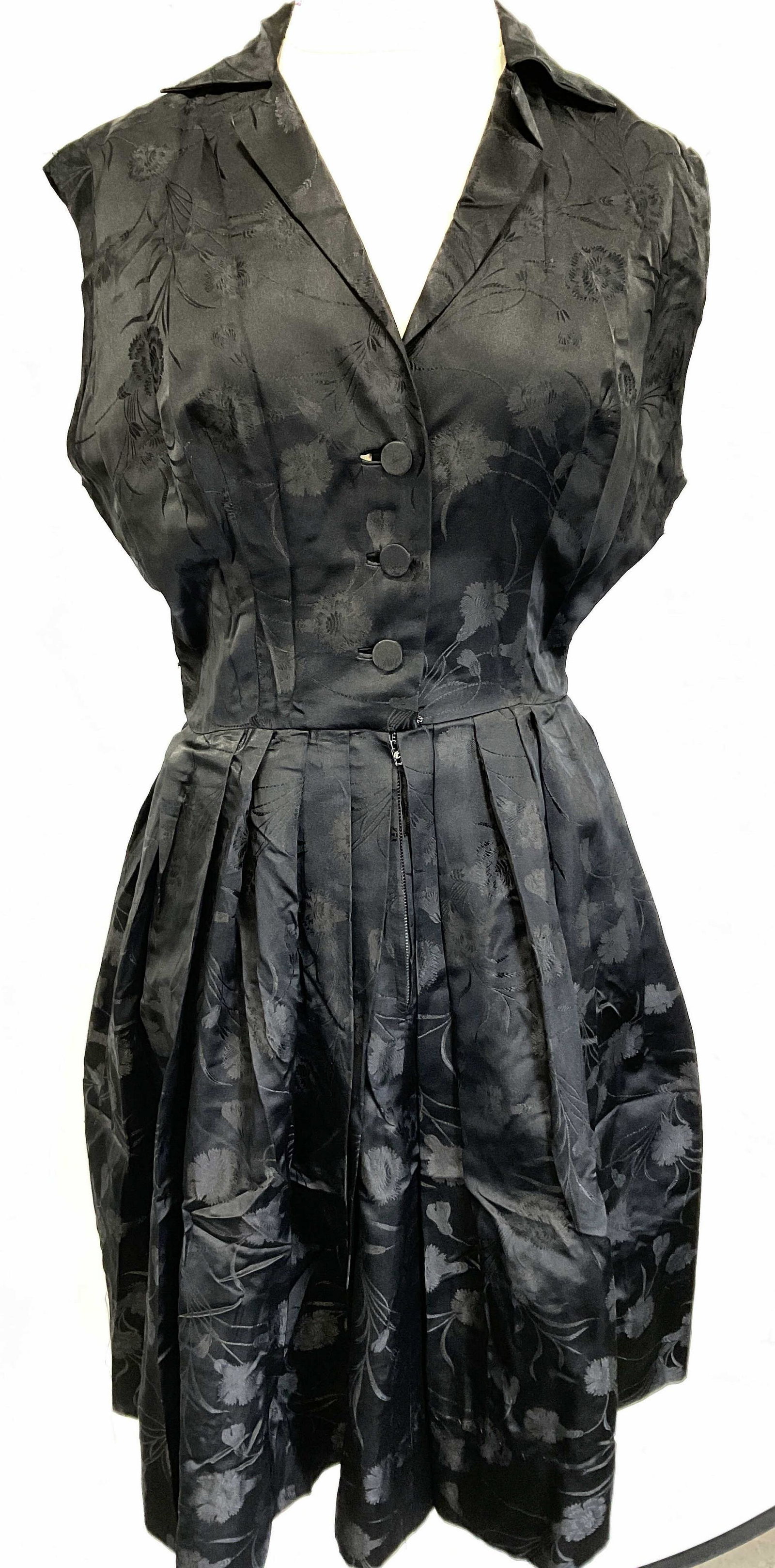 Vintage Black Floral Damask Pleated Button Dress: Vintage Black Floral Damask Pleated Button Dress Waist measures approx 15 inches, length from waist down measures approx 23 inches. Arm hole measures 7.75 inches. No material or size label to piece. M