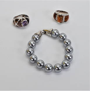 Lot3 Vintage Jewelry, Angelique de Paris & More: Angelique de Paris Vintage Rings and a On Trend Faux Gray Pearl Bracelet. 3 Pieces Total. On trend gray faux pearl bracelet is well made costume jewelry with a contemporary clasp. Pearls are 11.5MM. B