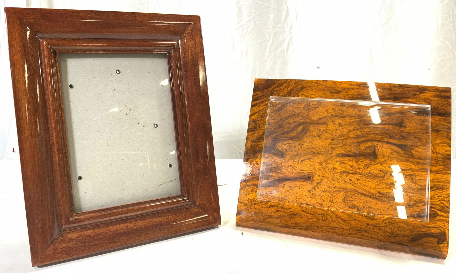 Lot 2 Picture Frames Wood & Resin (1 of 7)