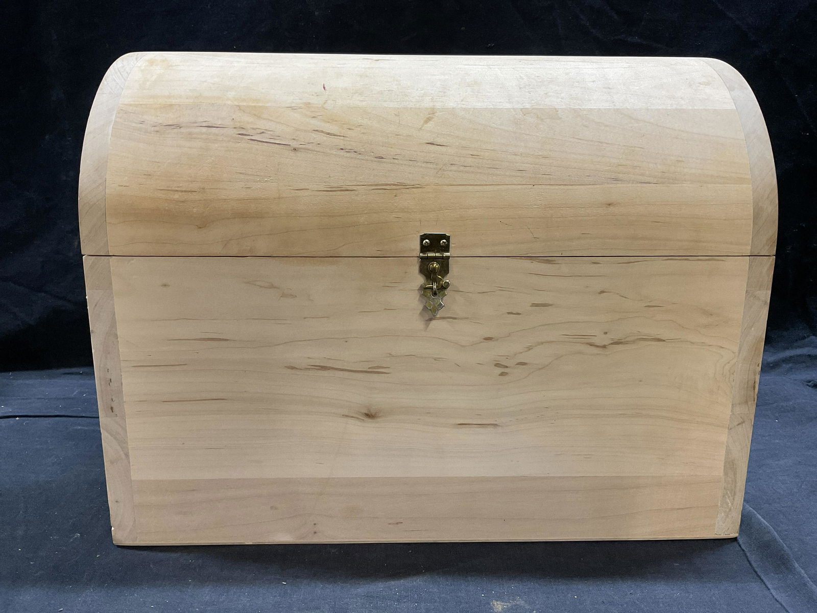 ALLANS WOODCRAFTS Wooden Storage Chest (1 of 8)