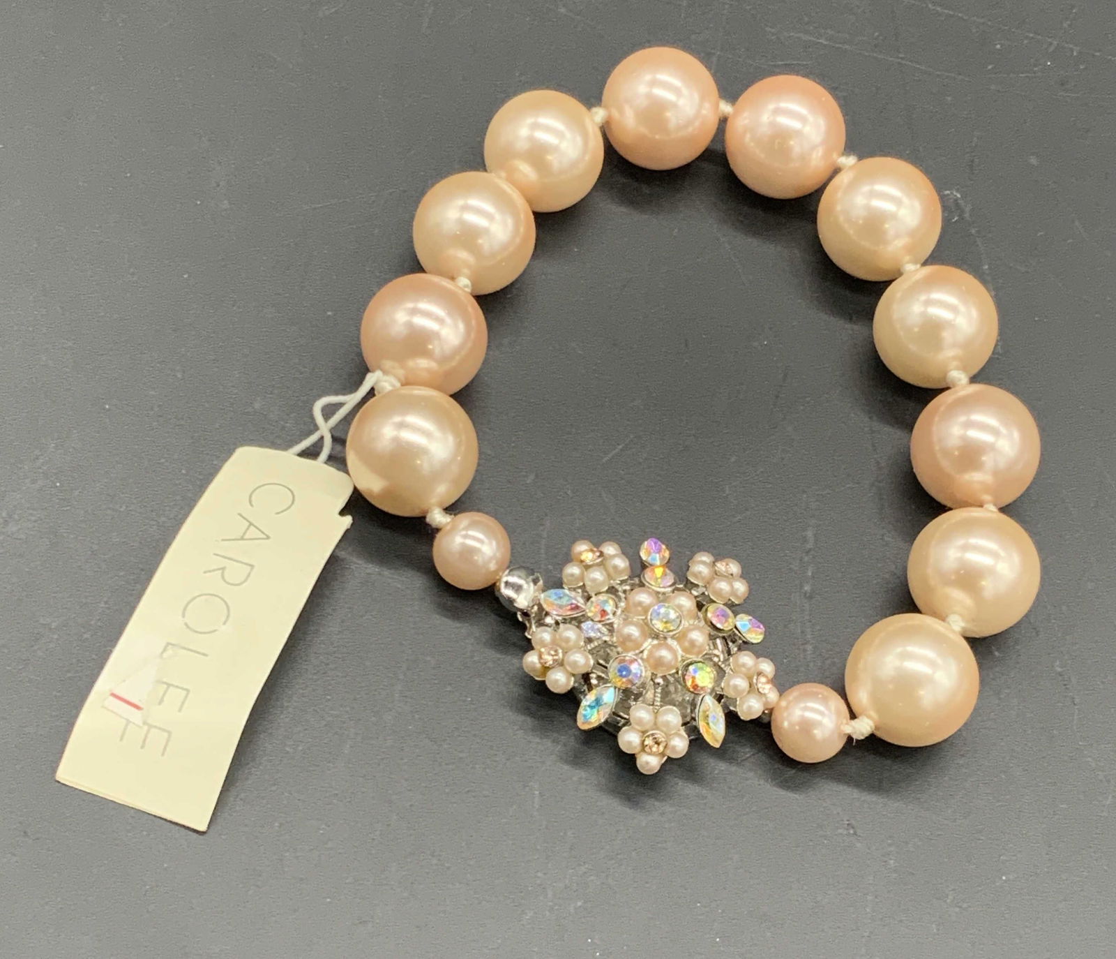 CAROLEE NWT Pearlescent Beaded Bracelet, Jewelry (1 of 9)