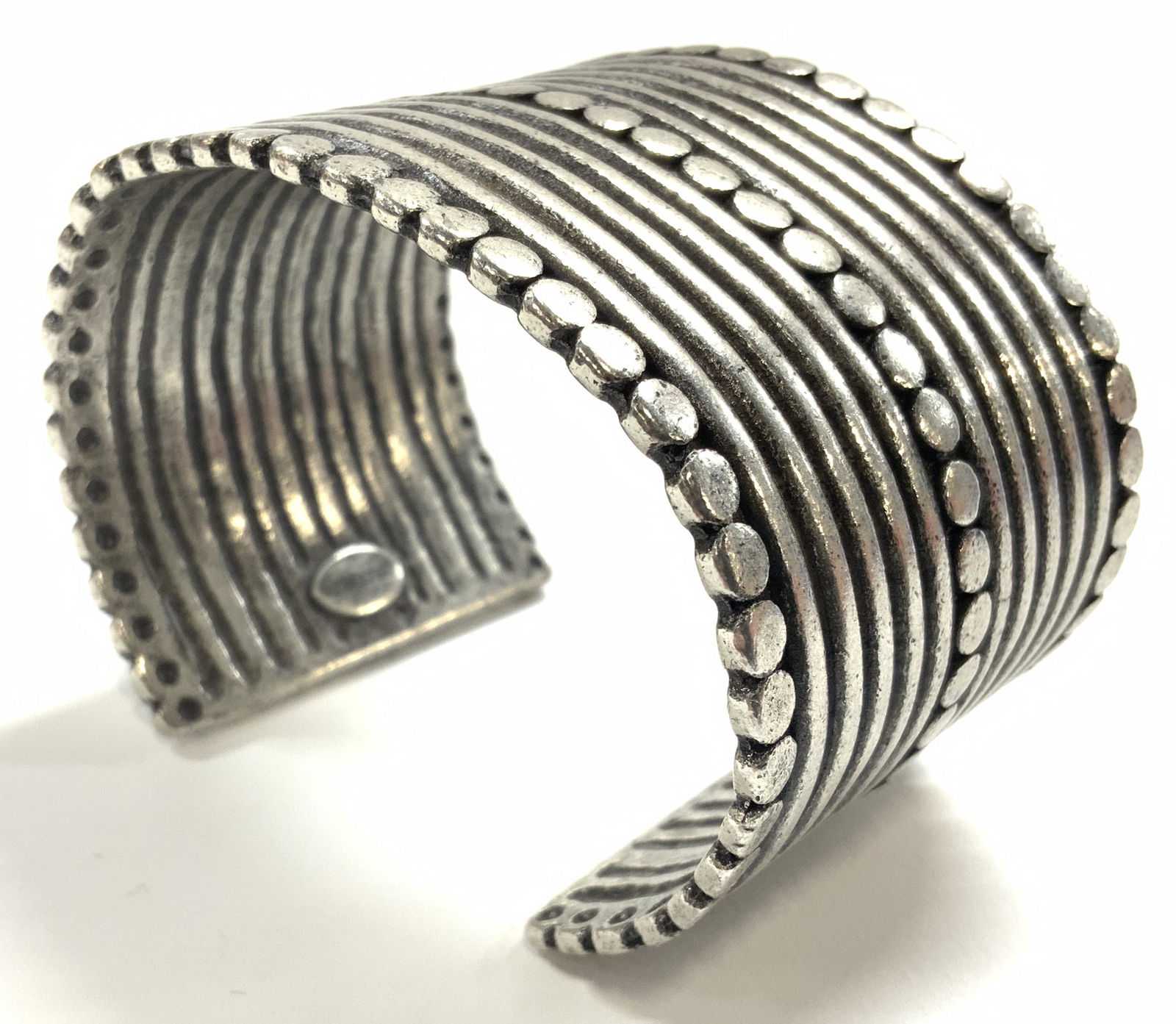 CHICOS Chunky Metal Bangle Cuff Bracelet (1 of 6)