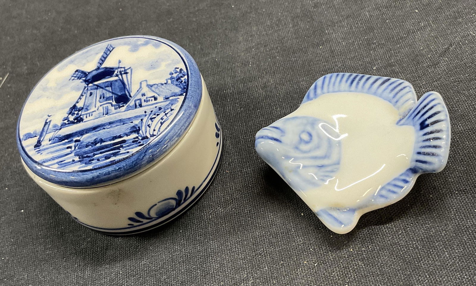 Lot 2 Hand Painted Blue and White Porcelain Decor (1 of 4)